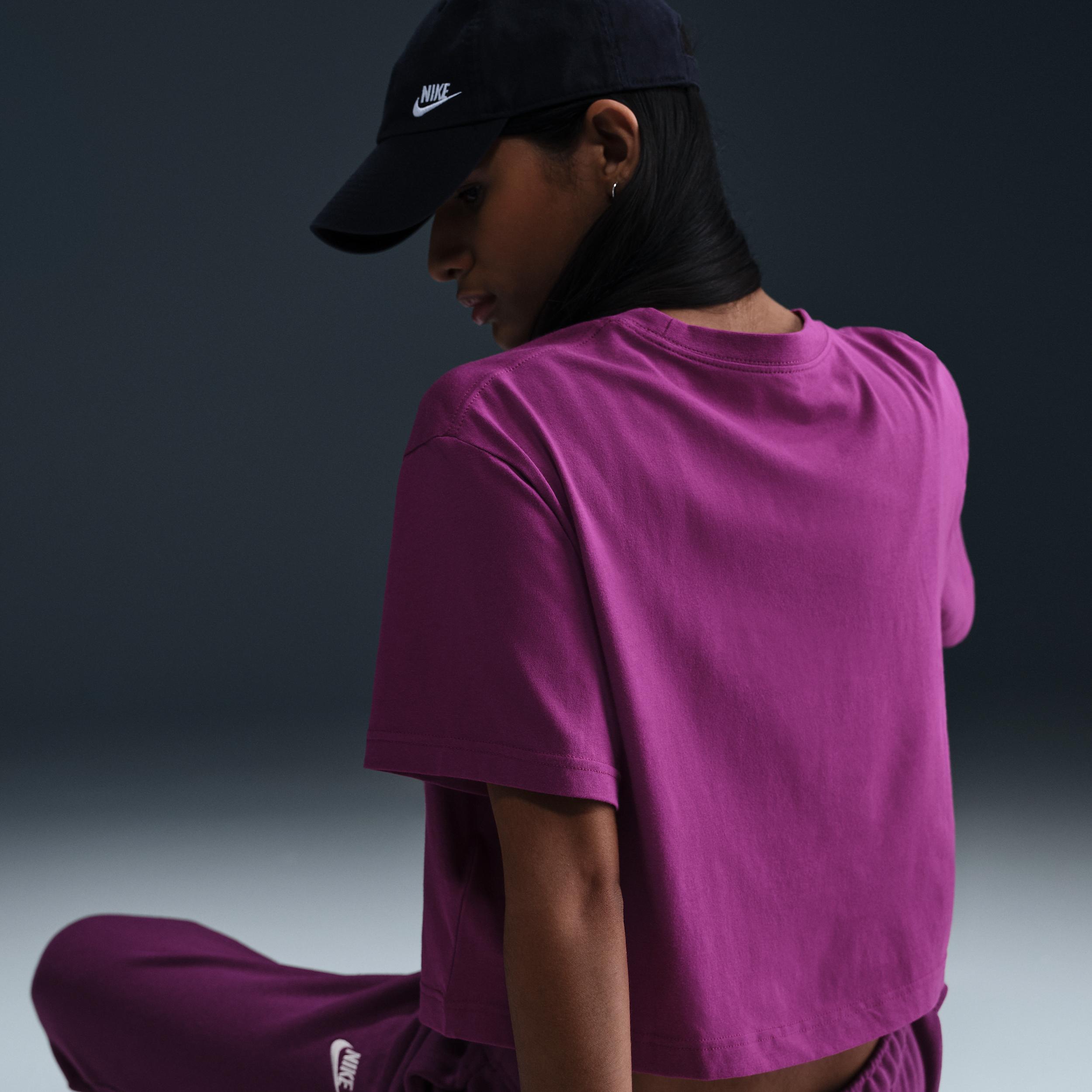 Women's Nike Sportswear Essential Cropped Logo T-Shirt Product Image