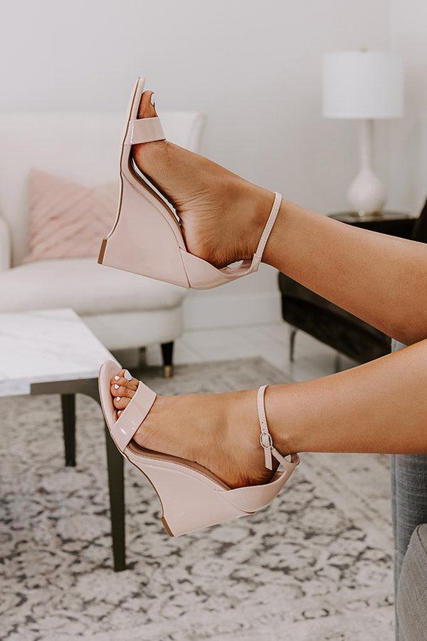 The Penelope Patent Wedge in Natural Product Image