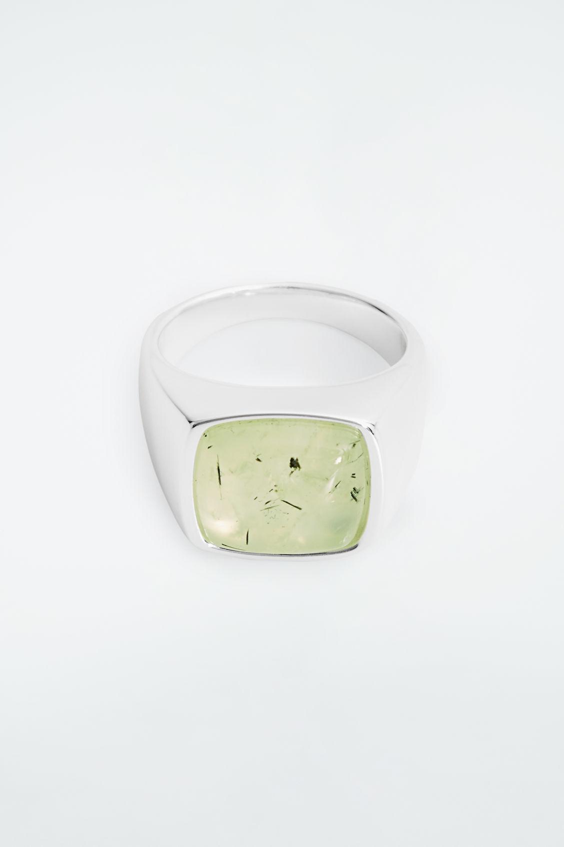 THE QUARTZ SILVER SIGNET RING Product Image