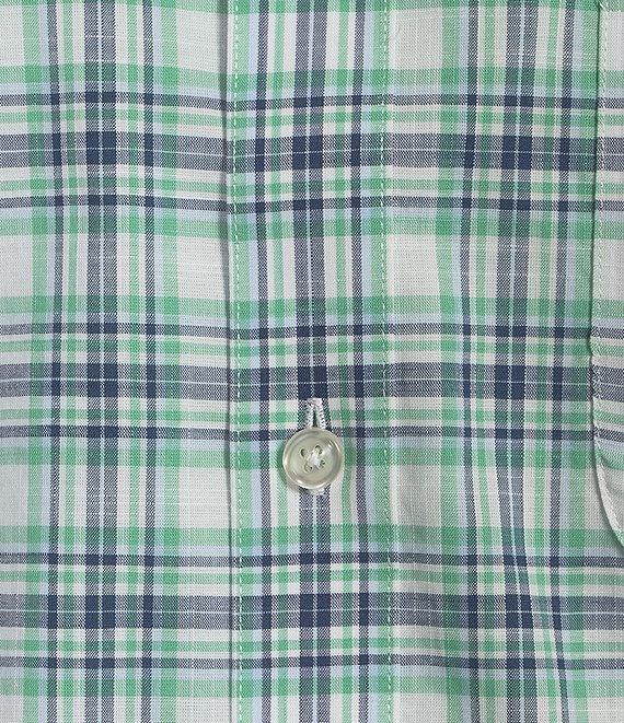 Gold Label Roundtree & Yorke Non-Iron Short Sleeve Sport Shirt Product Image