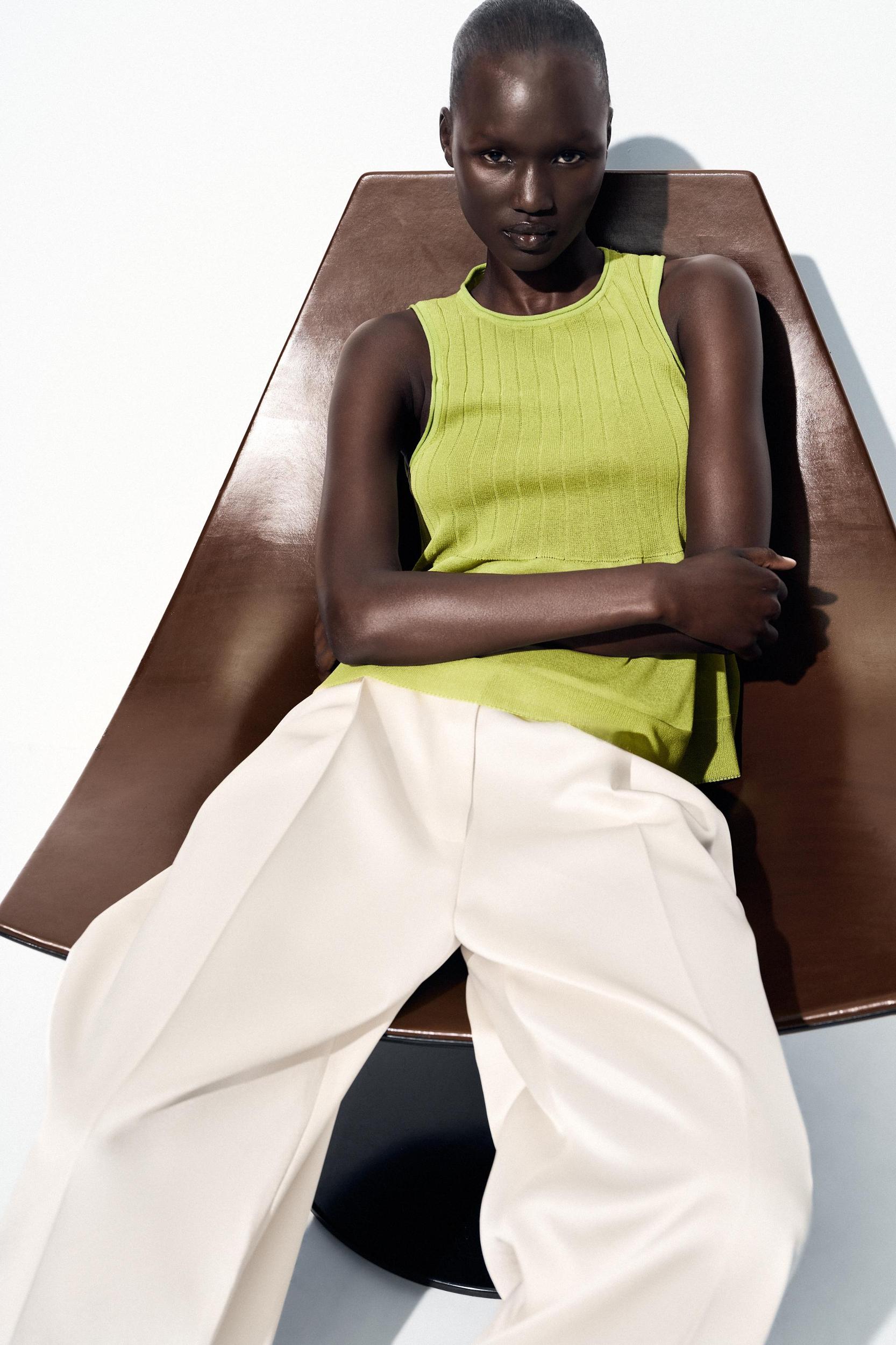 RUFFLED HEM KNIT TOP Product Image