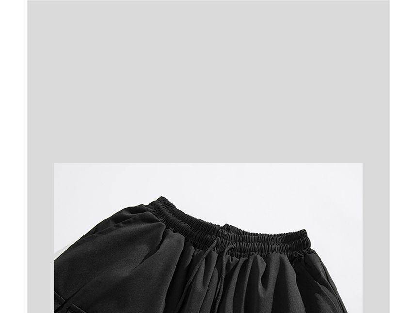 Drawstring-Waist Loose Fit Cargo Shorts Product Image