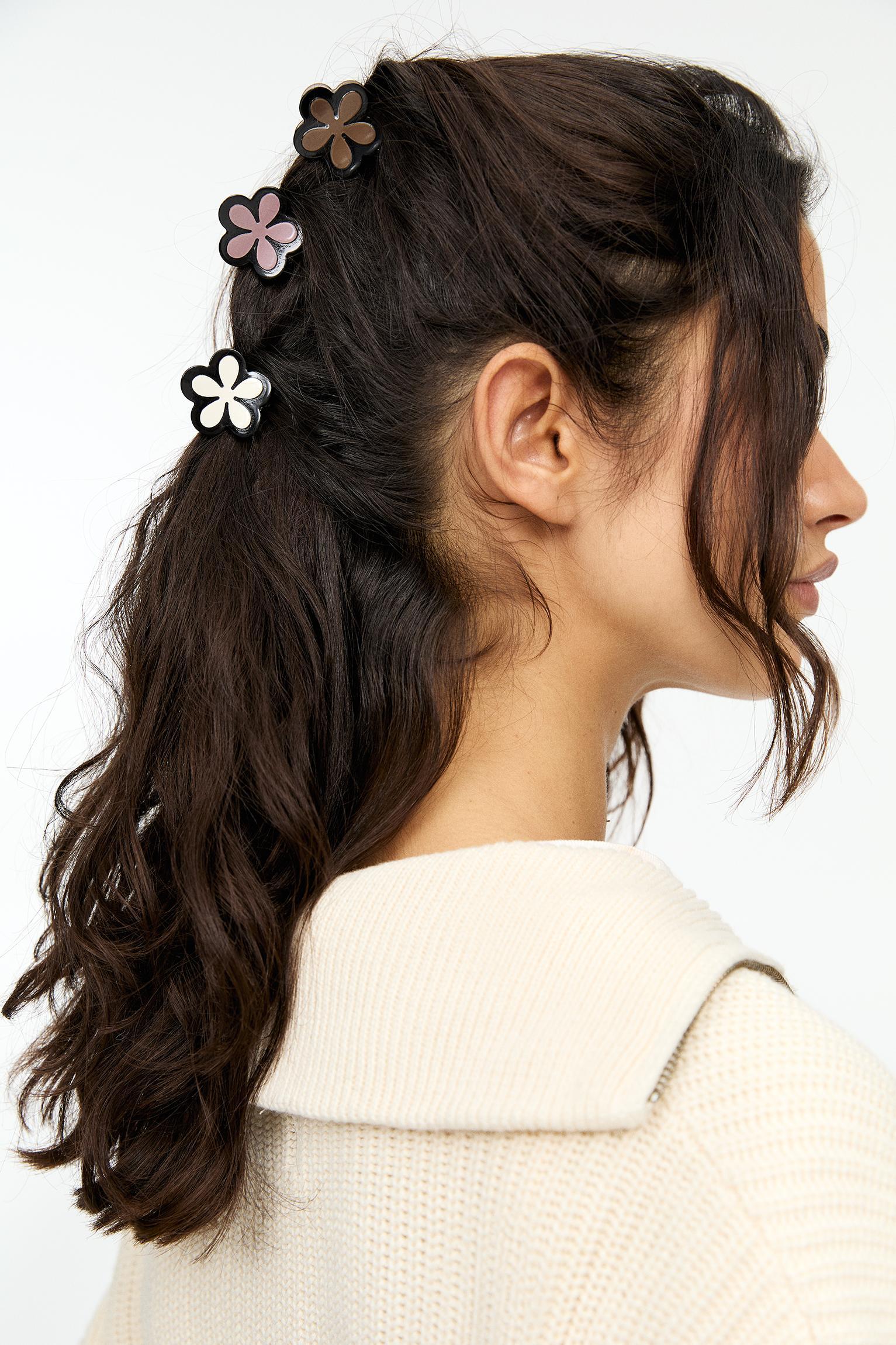 6-pack of flower hair clips Product Image