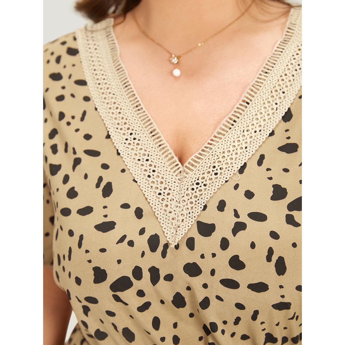 Plus Size Leopard Print Patchwork Elastic Waist Pocket Dress Tan Women Office Patchwork V-neck Short sleeve Curvy Midi Dress BloomChic 18-20/2X Product Image