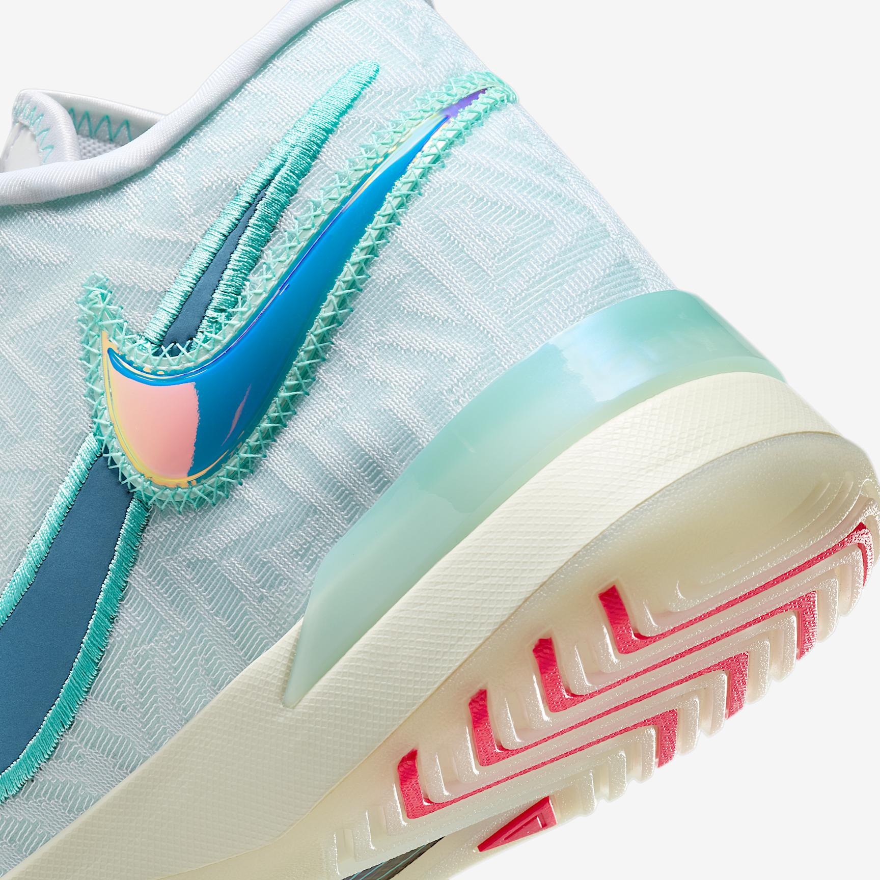 Nike Men's LeBron NXXT Genisus Basketball Shoes Product Image