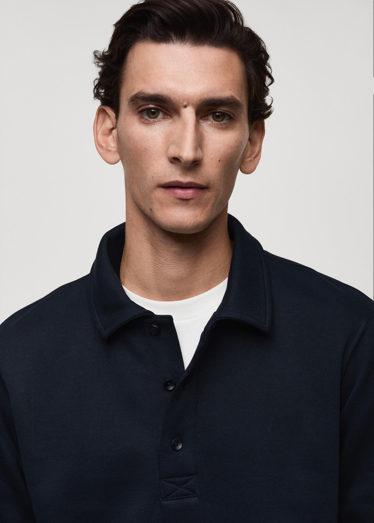 Brushed regular-fit polo sweatshirt - Men | MANGO USA Product Image