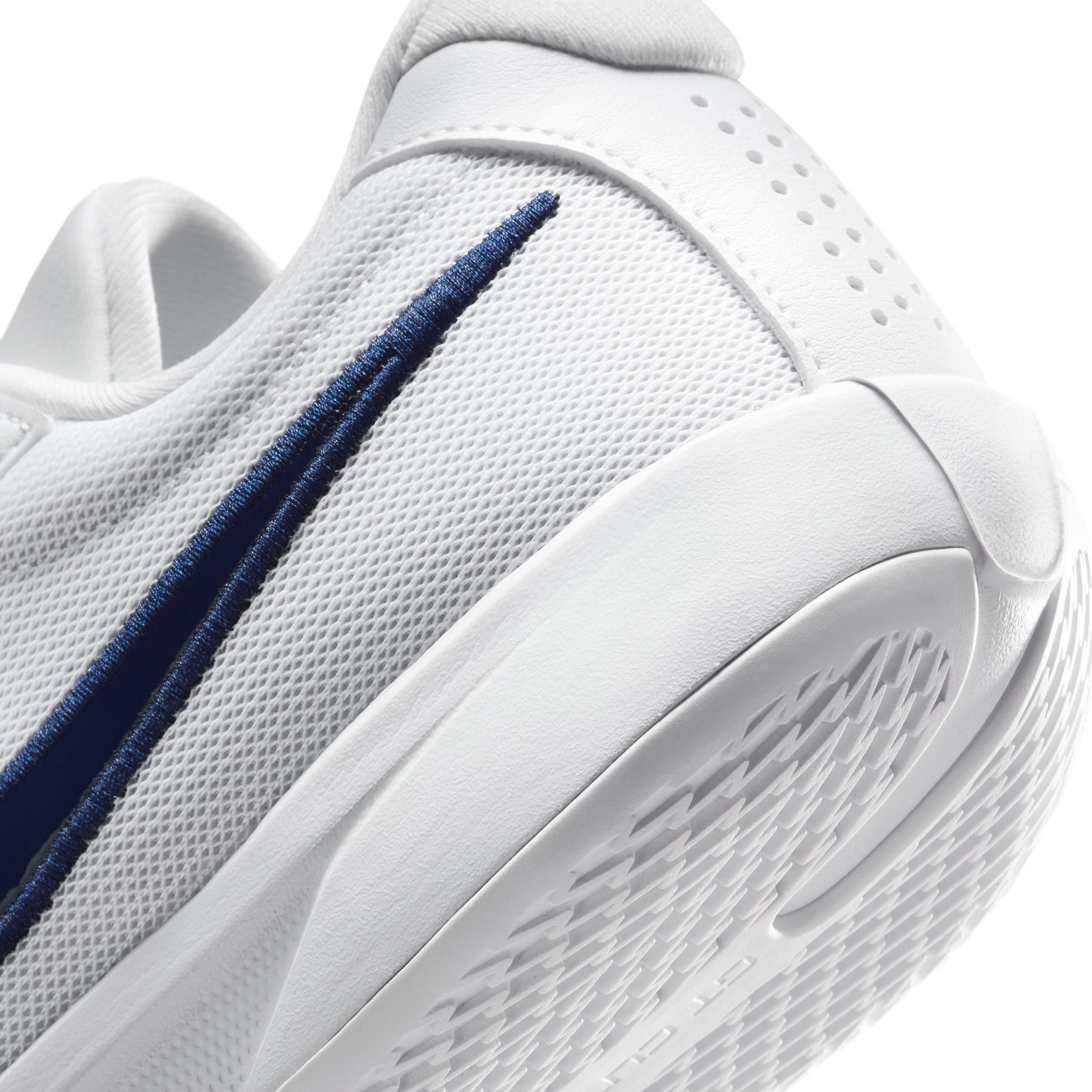 Nike Men's G.T. Cut Academy Basketball Shoes Product Image