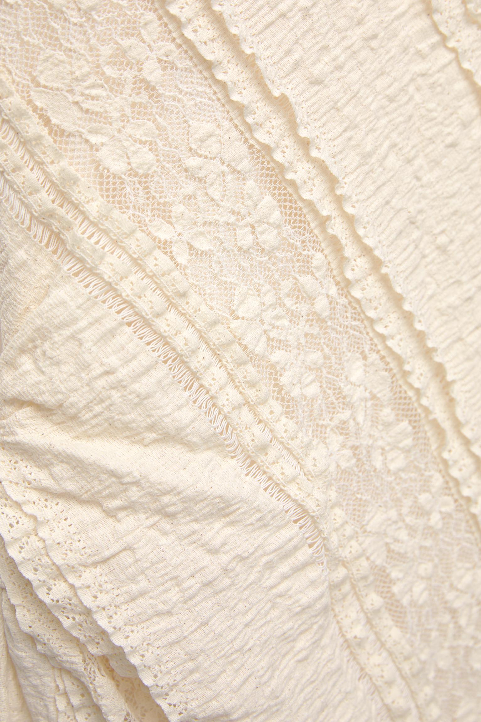 Lace midi dress Product Image