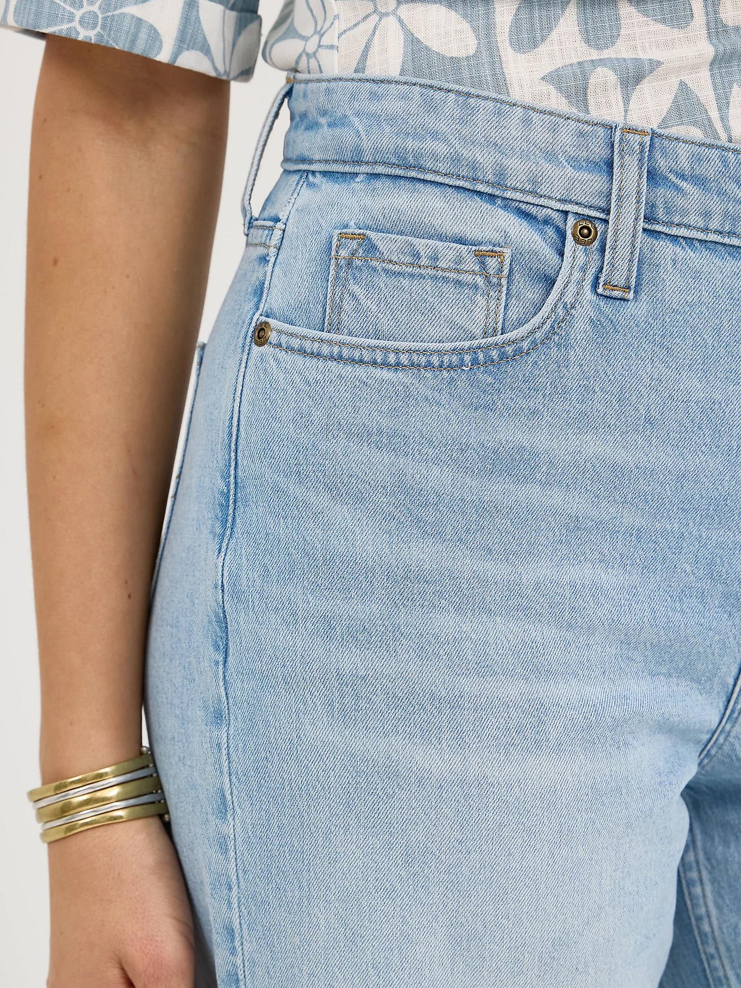 Women's Legendary Wide Leg Crop Jean | Women's Capris & Crops | Lee® Product Image