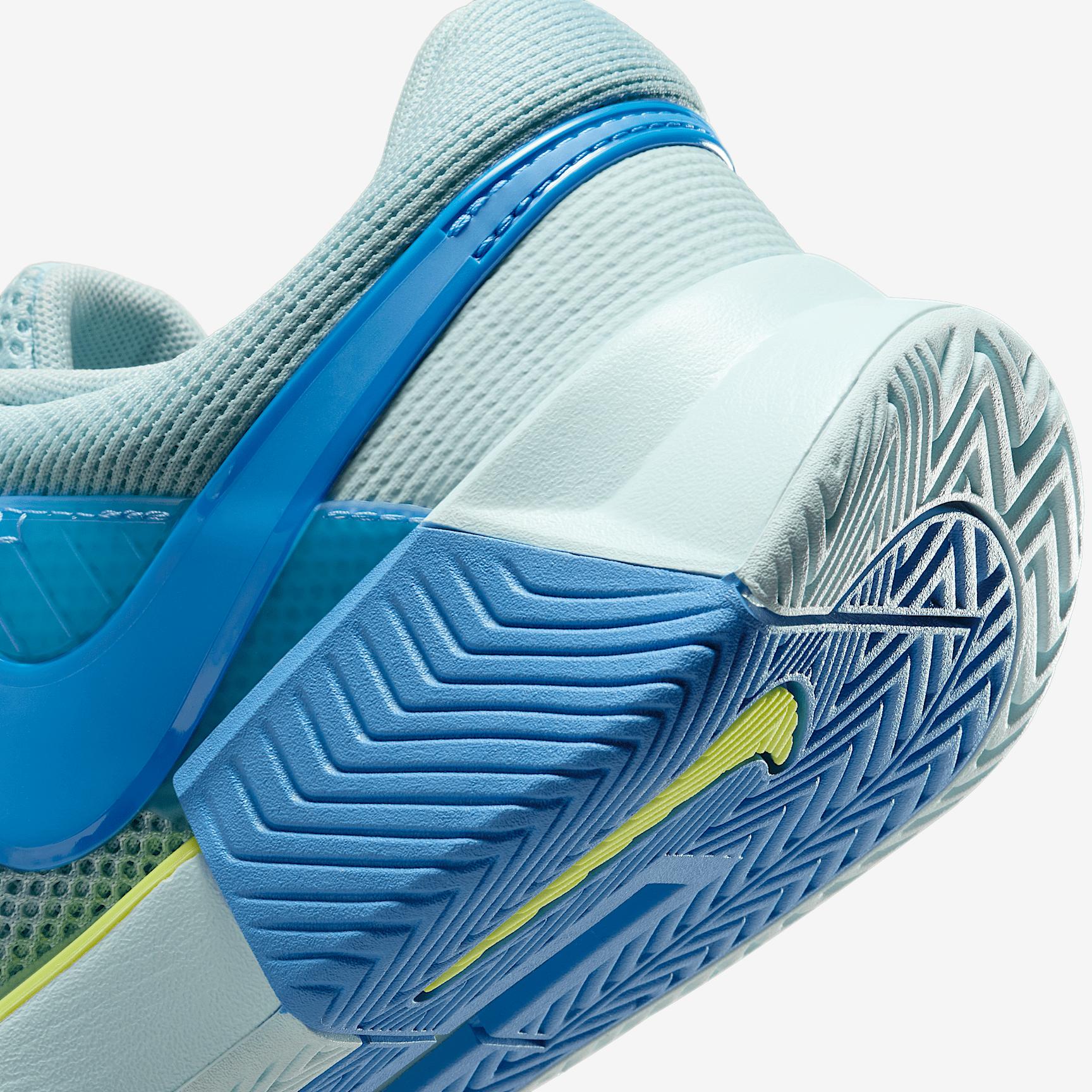 Nike Women's Zoom GP Challenge 1 Hard Court Tennis Shoes Product Image