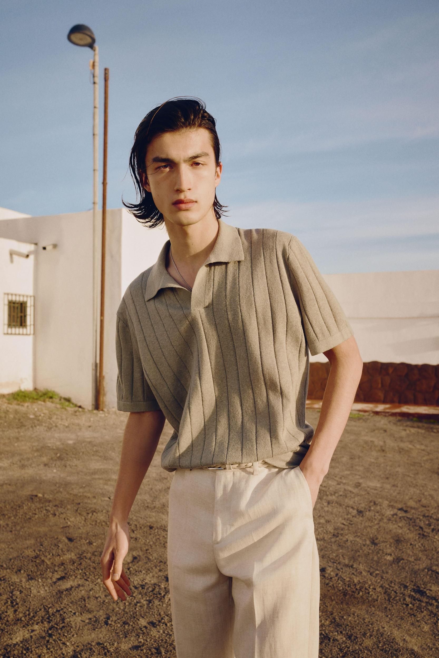 Regular Fit Linen-Blend Polo Shirt Product Image