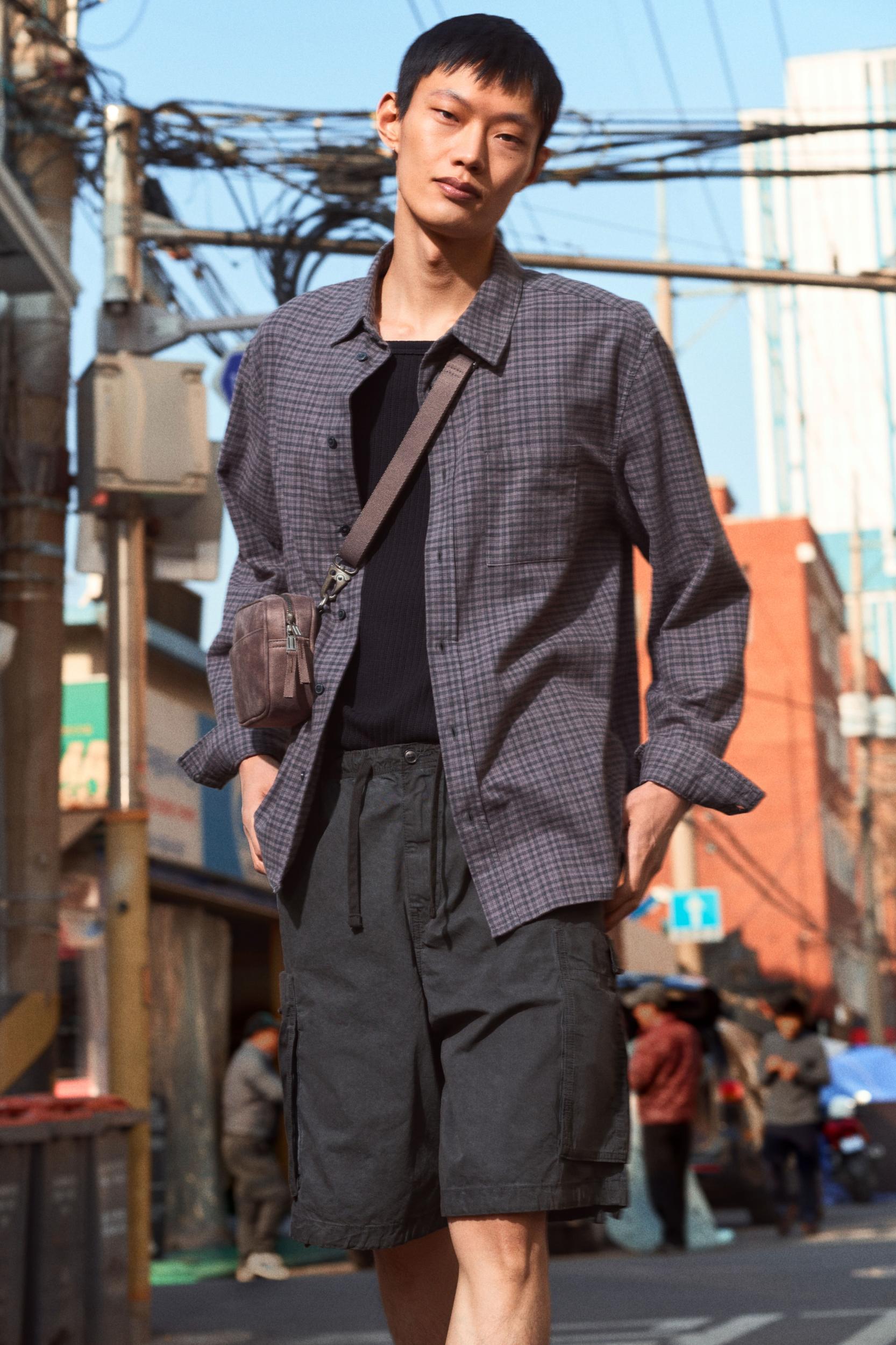 Loose-Fit Cargo Shorts Product Image