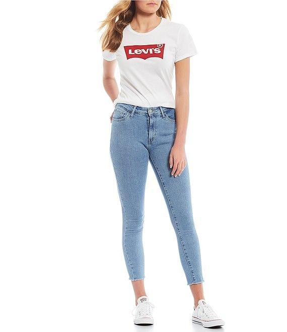 Levi's® Short Sleeve Batwing Graphic Logo T-Shirt Product Image