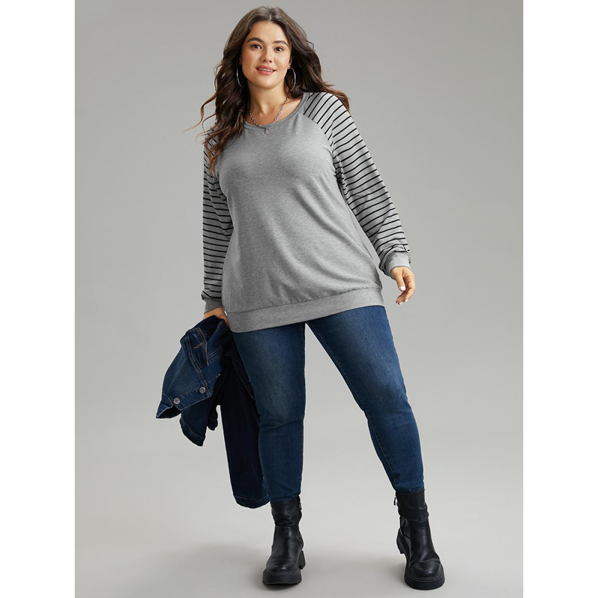 Plus Size Striped Patchwork Crew Neck Raglan Sleeve Sweatshirt Women Gray Casual Contrast Round Neck Dailywear Sweatshirts BloomChic 28/5X Product Image