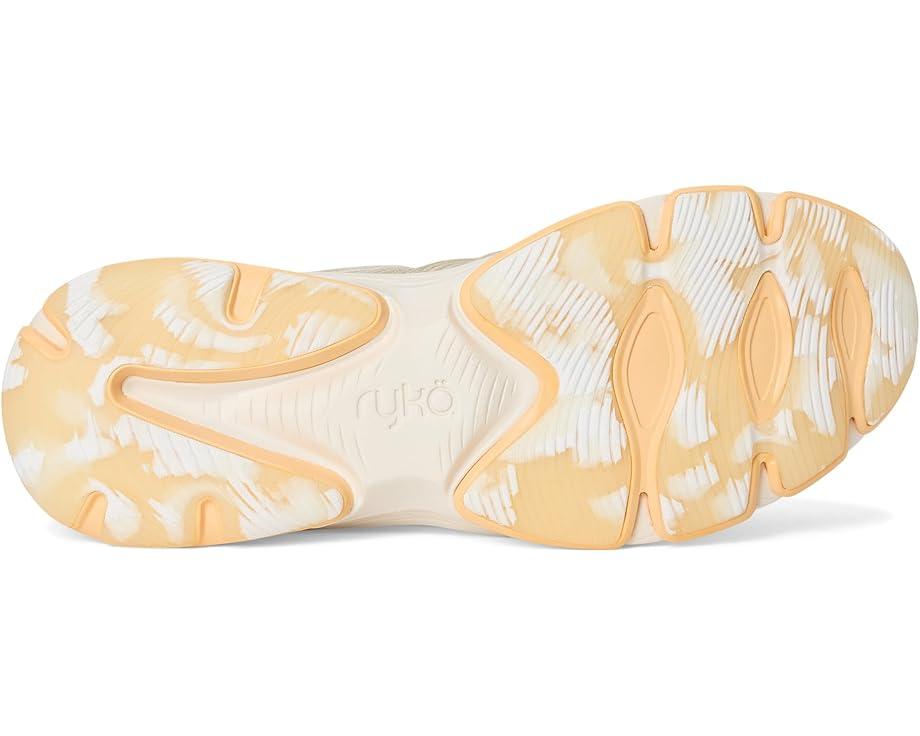 Devotion X Walking Shoes Product Image