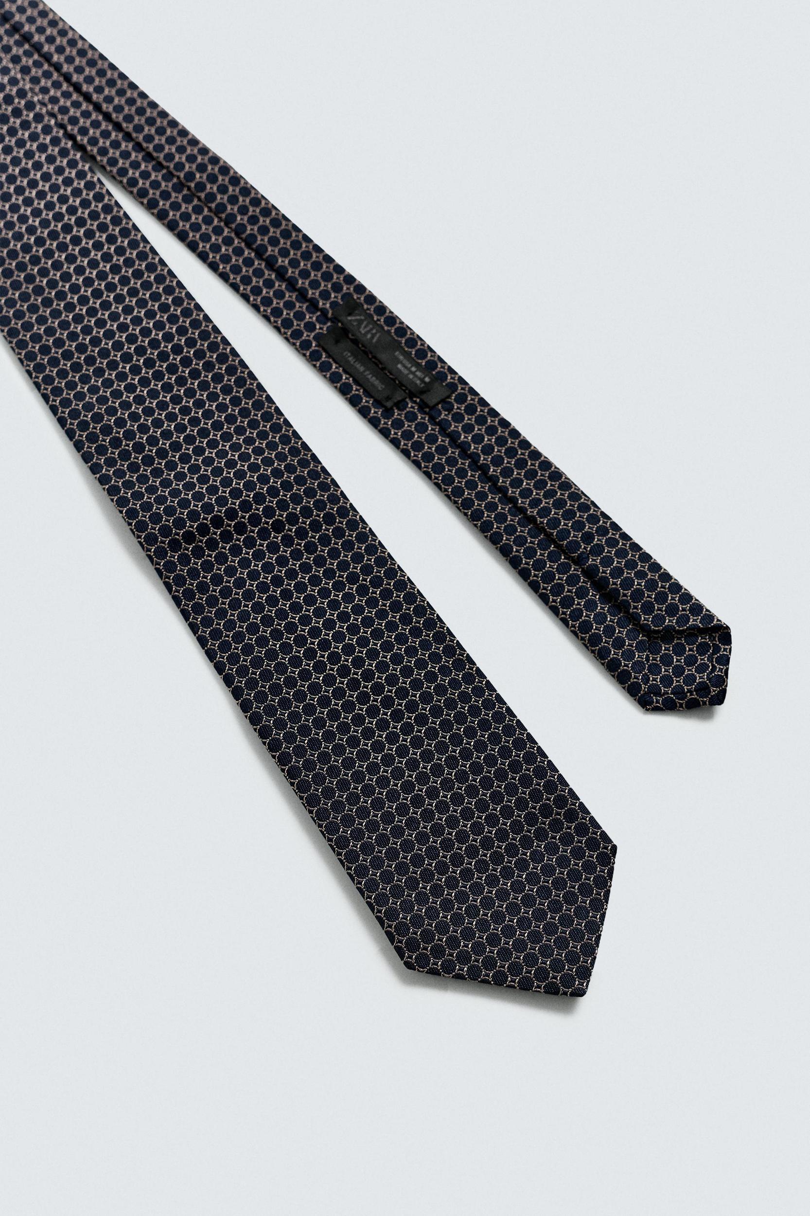 100% SILK JACQUARD TIE Product Image