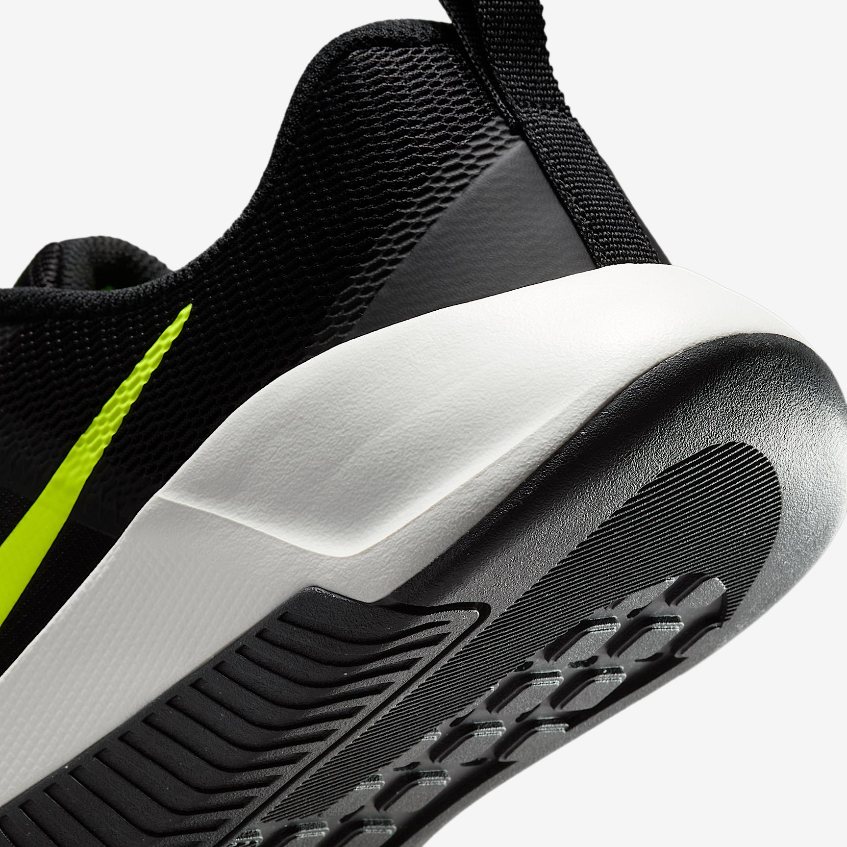 Nike MC Trainer 3 Men's Workout Shoes Product Image