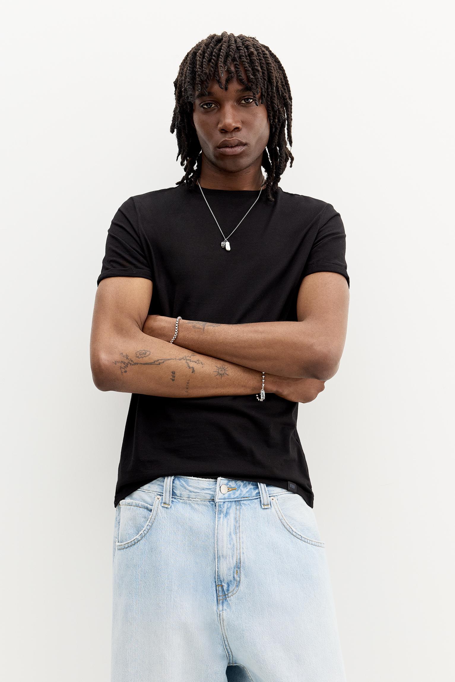 Basic muscle fit T-shirt Product Image