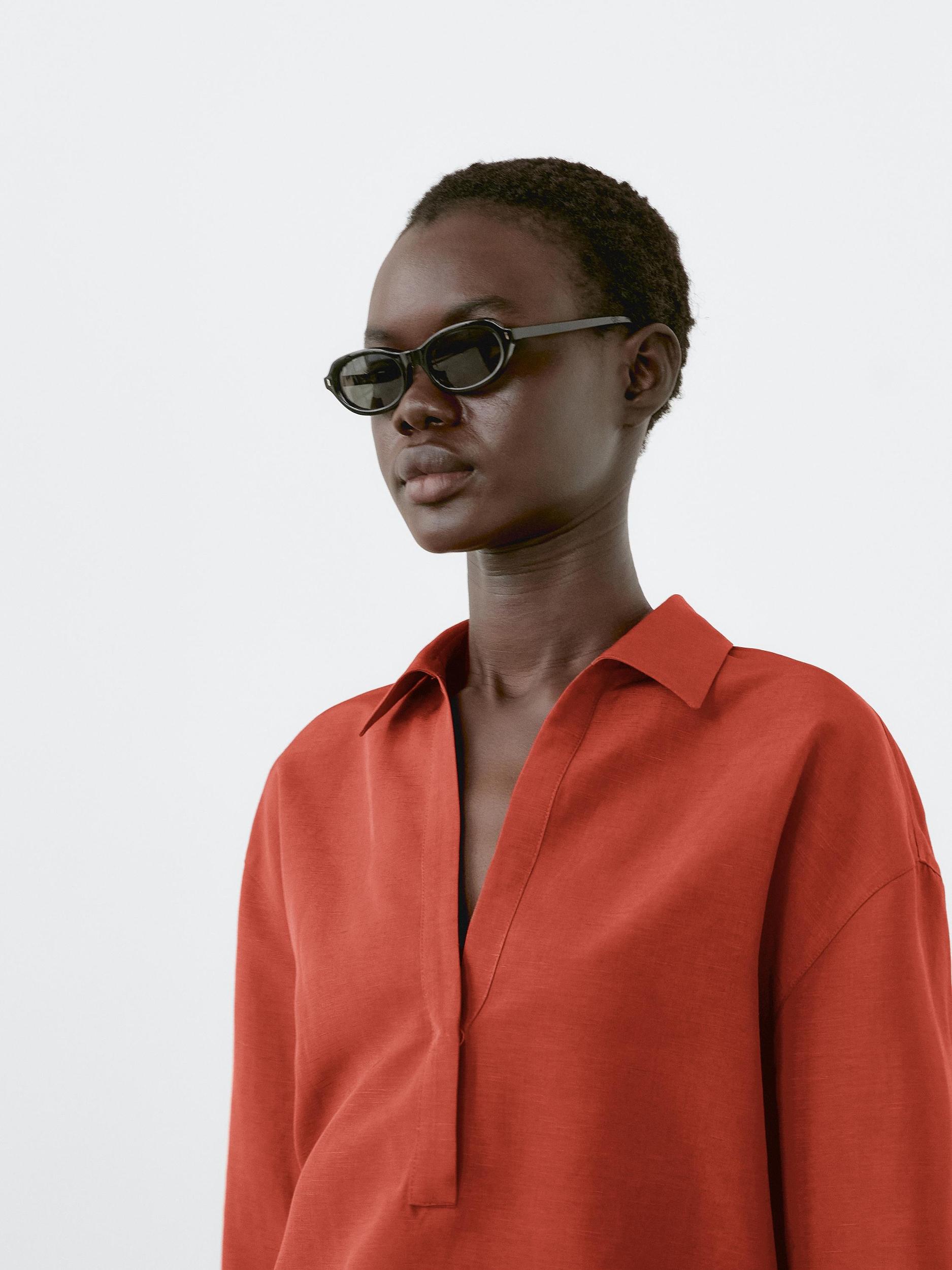 Linen blend blouse with polo collar Product Image