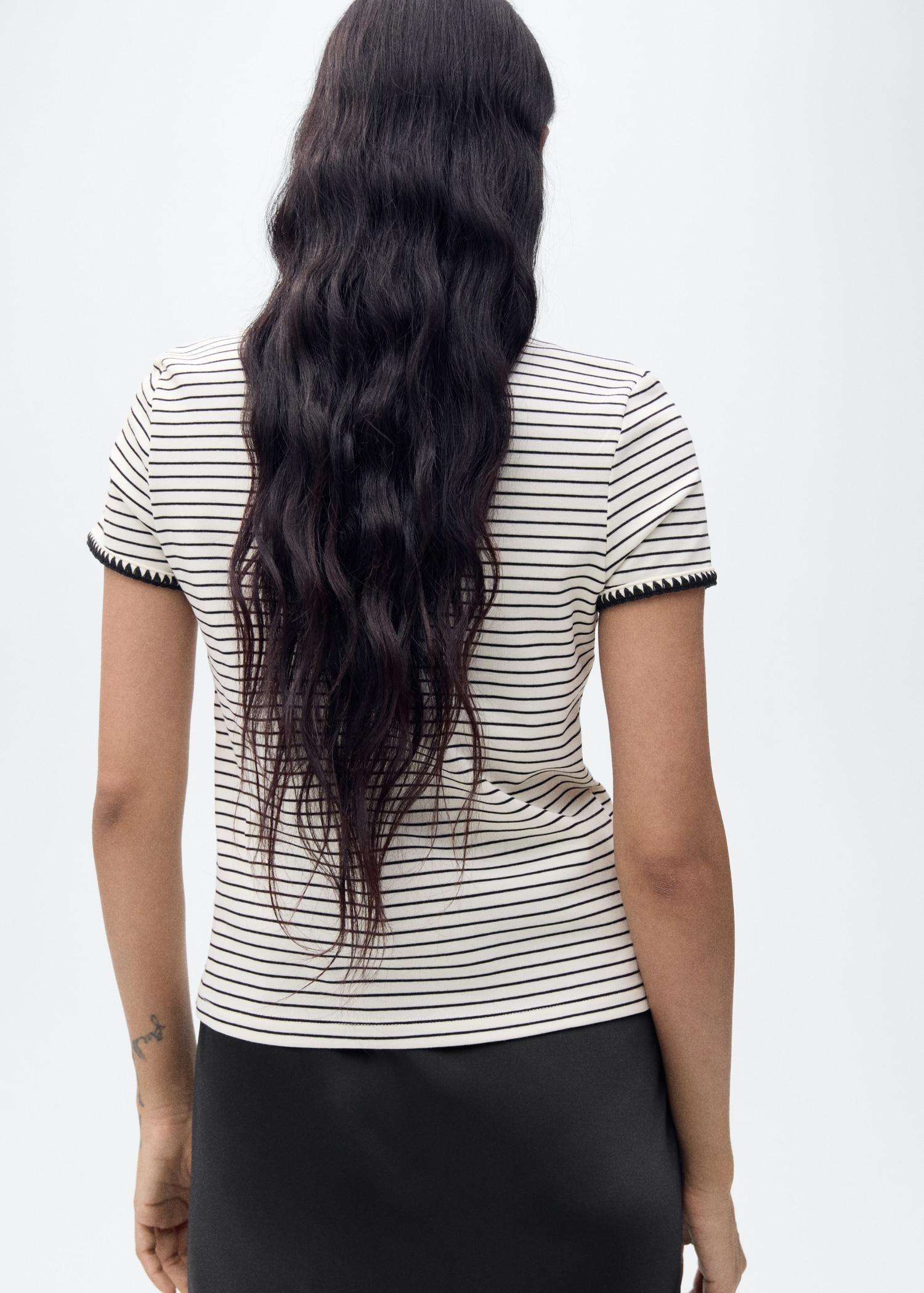 Cotton t-shirt with contrasting trim - Women | MANGO USA Product Image