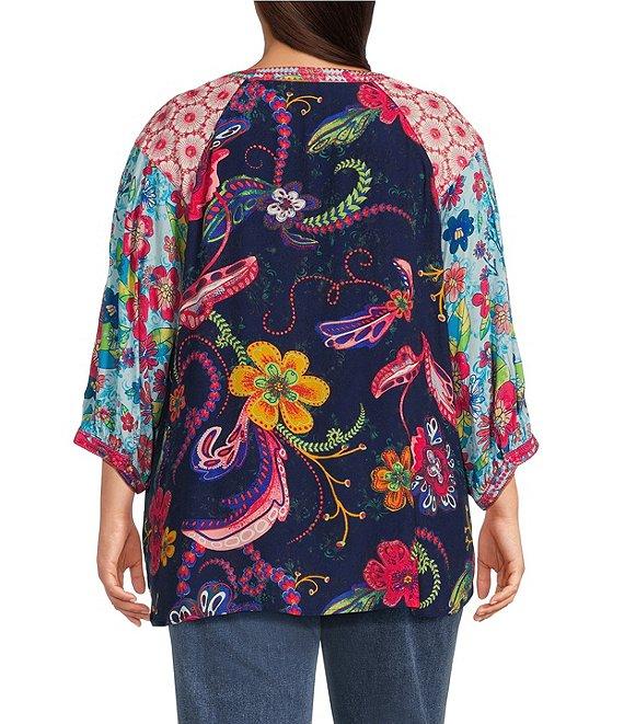 John Mark Plus Size Woven Embroidered Split V-Neck 3/4 Sleeve Tunic Product Image