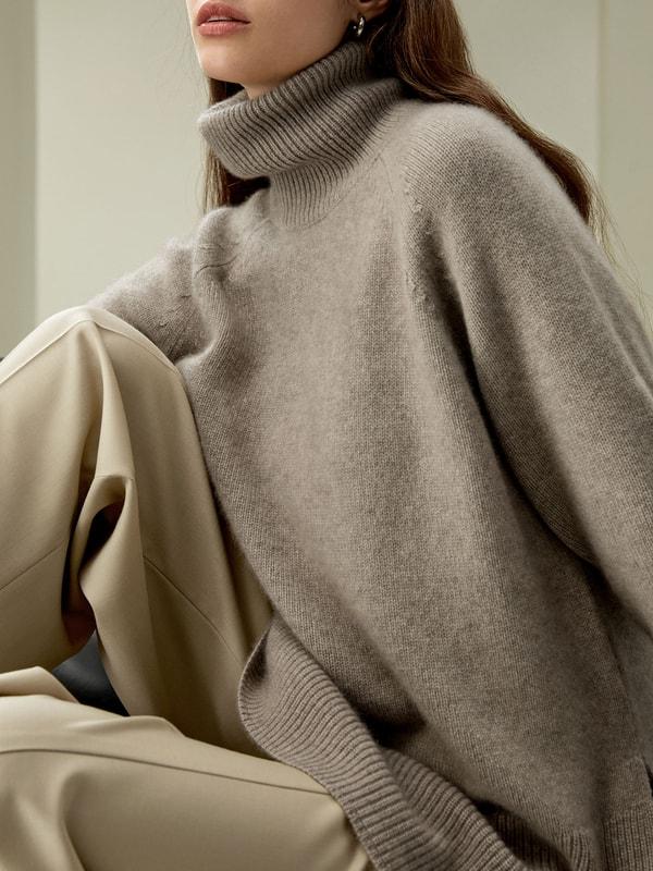 Lightweight Turtleneck Cashmere Sweater Product Image