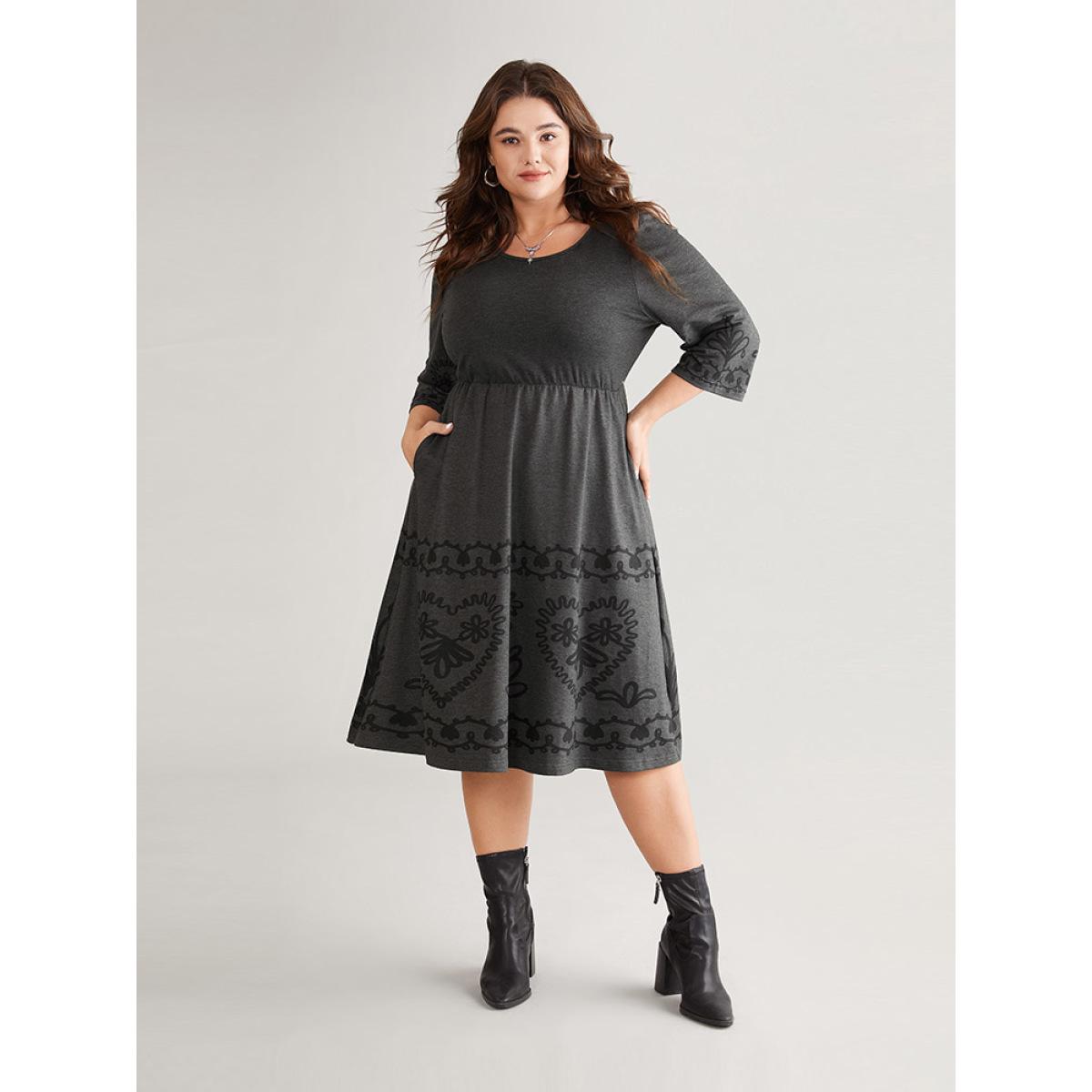 Plus Size Elastic Waist Pocket Graphic Print Dress DimGray Women Casual Printed Round Neck Elbow-length sleeve Curvy Midi Dress BloomChic 26/4X Product Image