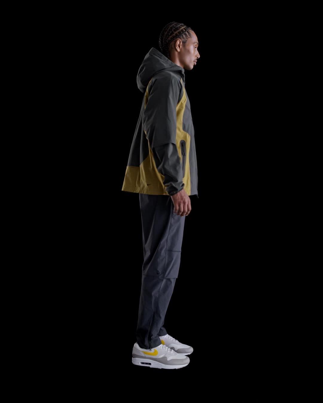 Nike Tech Men's Dri-FIT Woven Color-Block Windrunner Loose Jacket Product Image