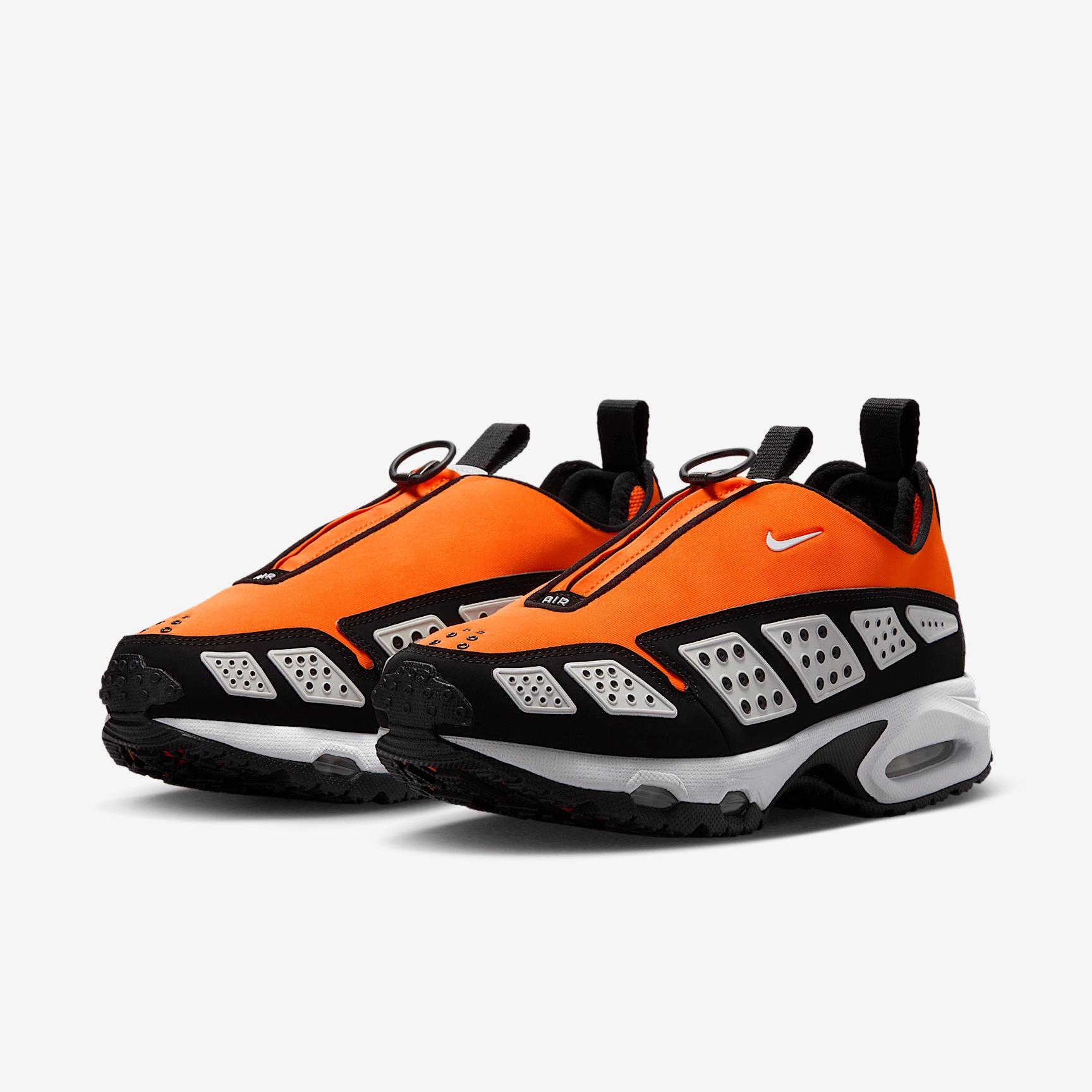 Nike Womens Air Max SNDR Shoes | FZ2068-800 Product Image