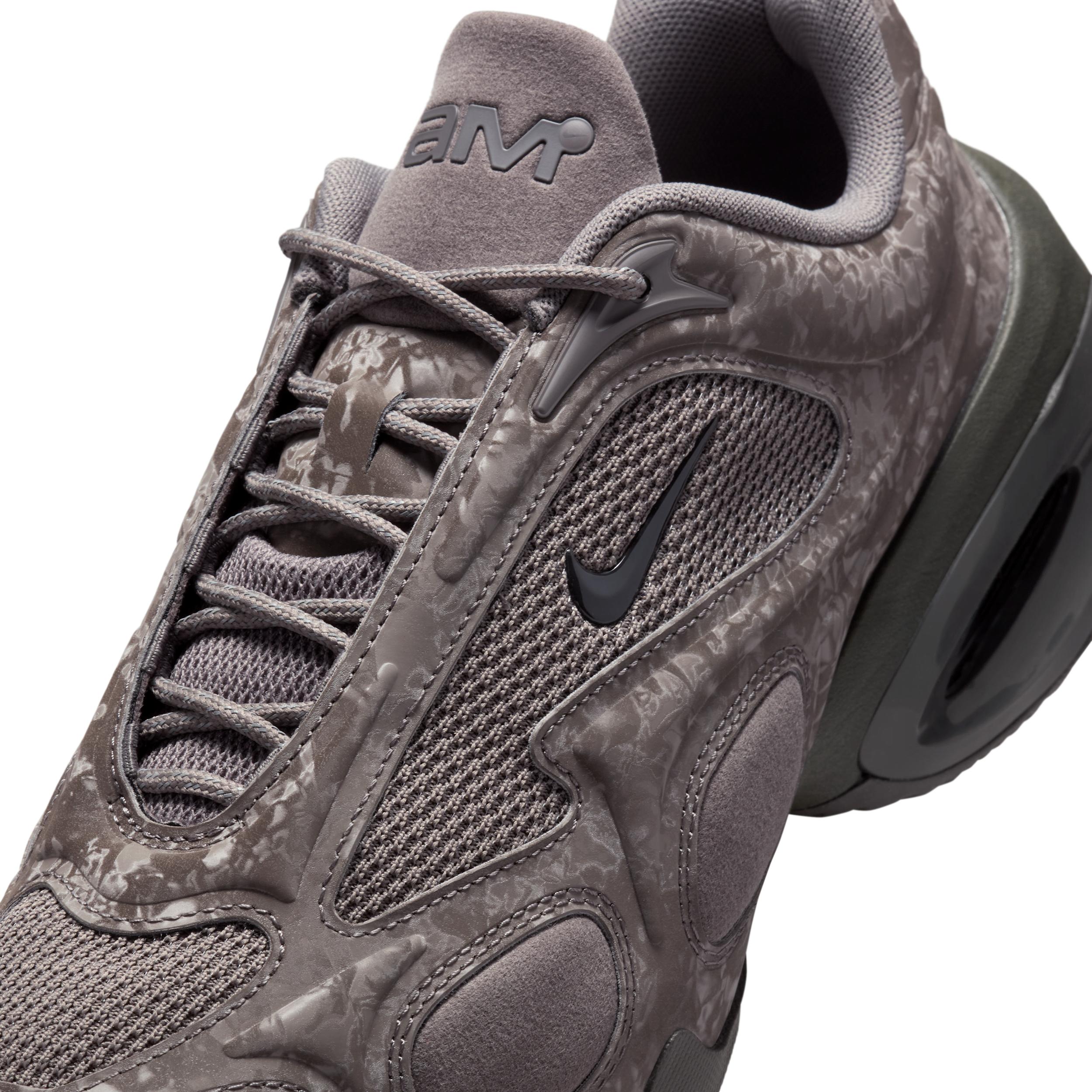 Nike Women's Air Max Muse Shoes Product Image
