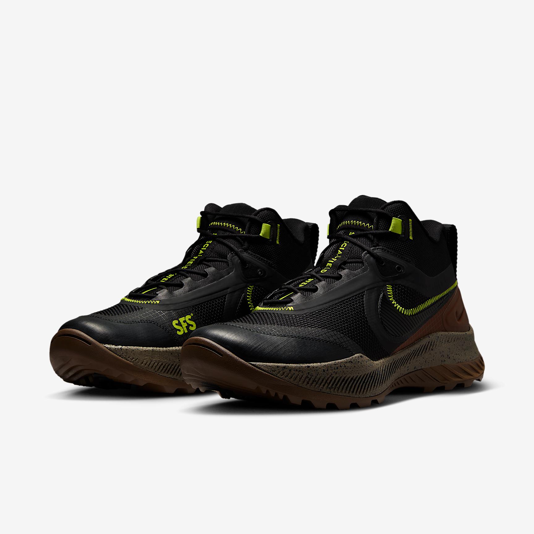 Nike Men's React SFB Carbon Menâs Elite Outdoor Shoes Product Image