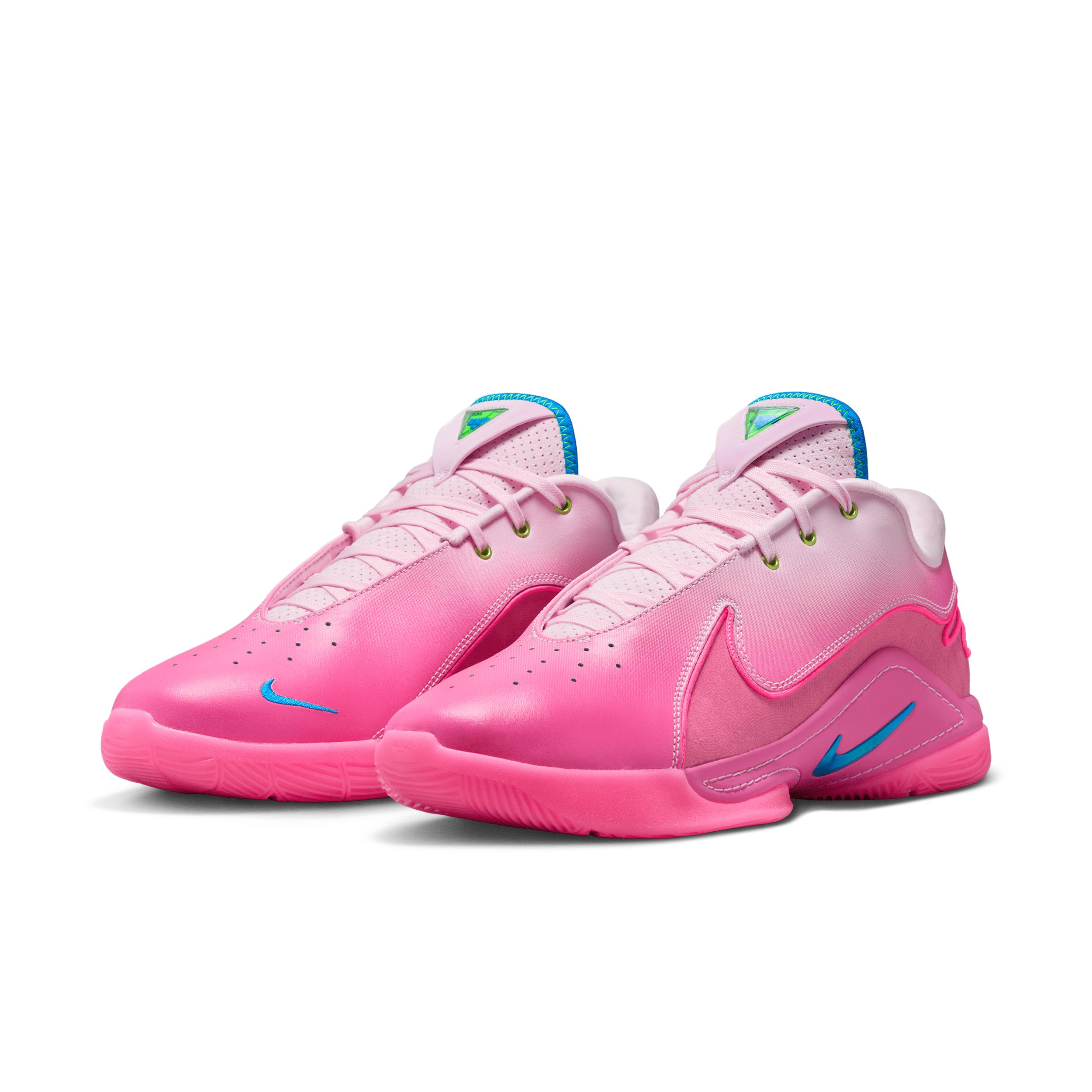Nike Men's LeBron XXII SN Basketball Shoes Product Image