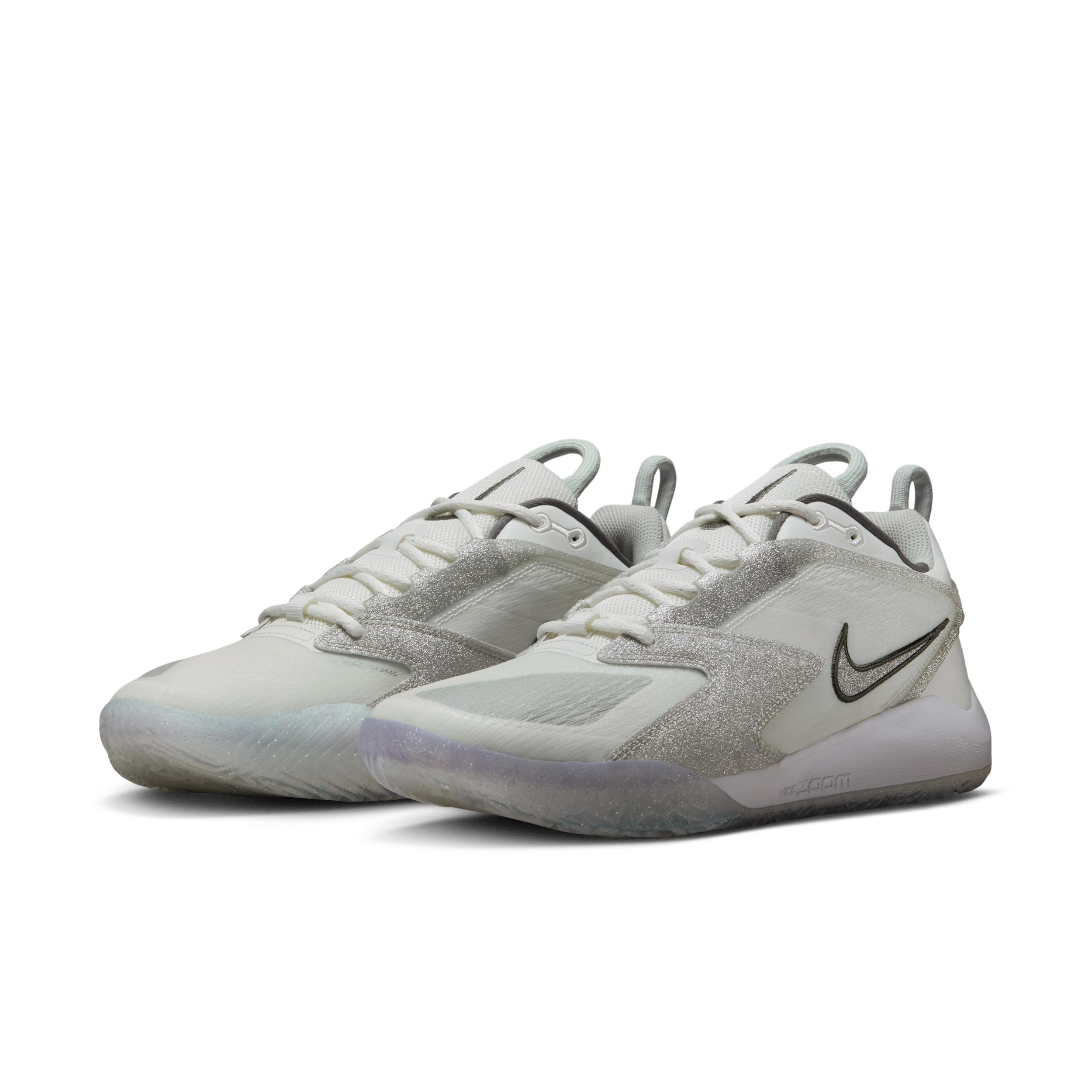 Nike Women's HyperAce 3 SE Volleyball Shoes Product Image