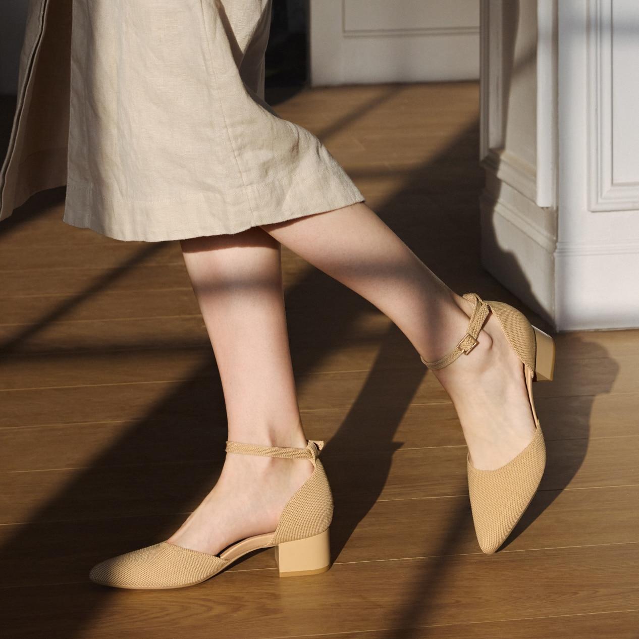 Pointed-Toe Stress FREE Block Heels (Galilea) Product Image