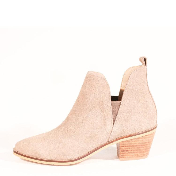 William Heeled Chelsea Boots Product Image