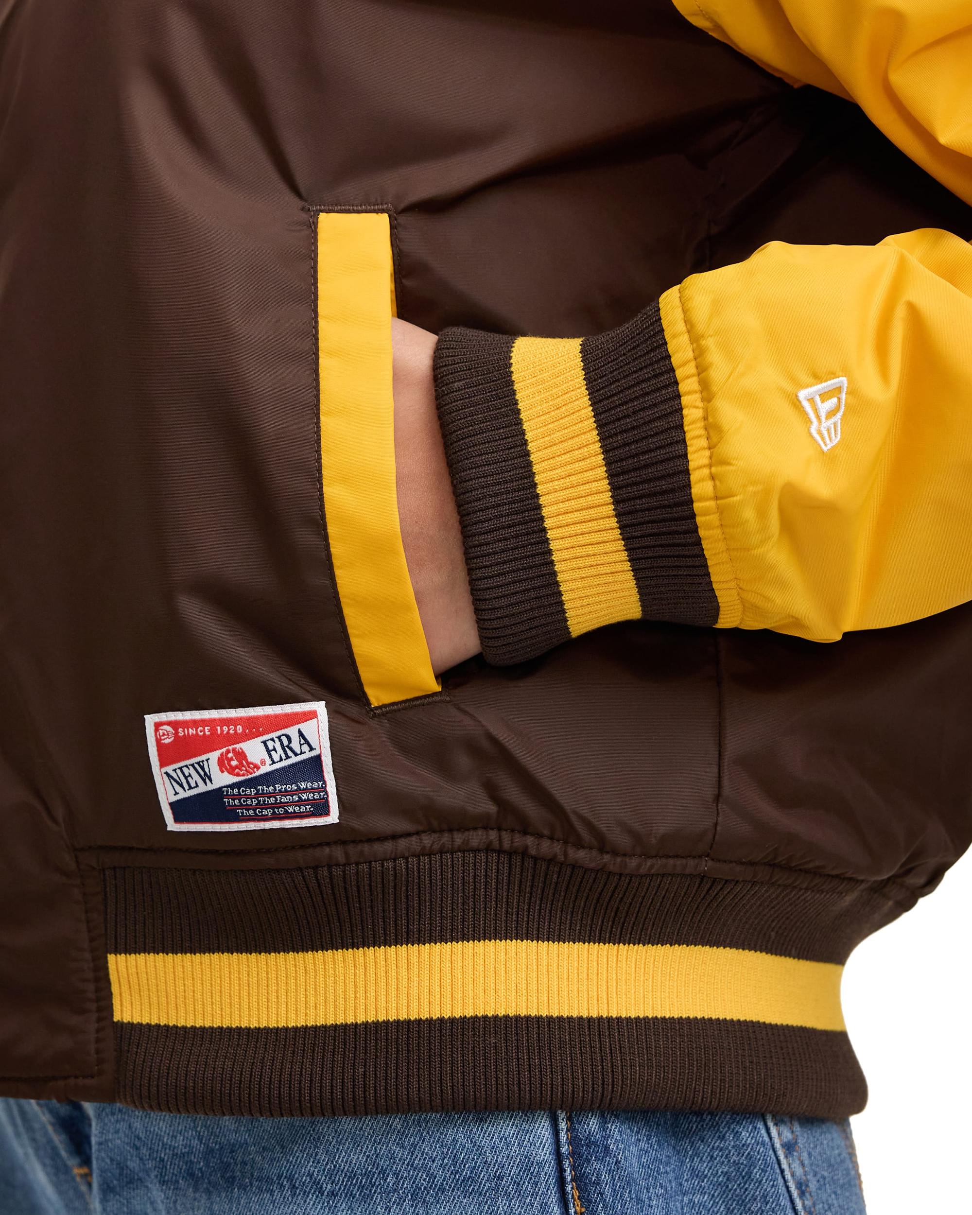 Chicago Cubs Throwback Women's Jacket Female Product Image