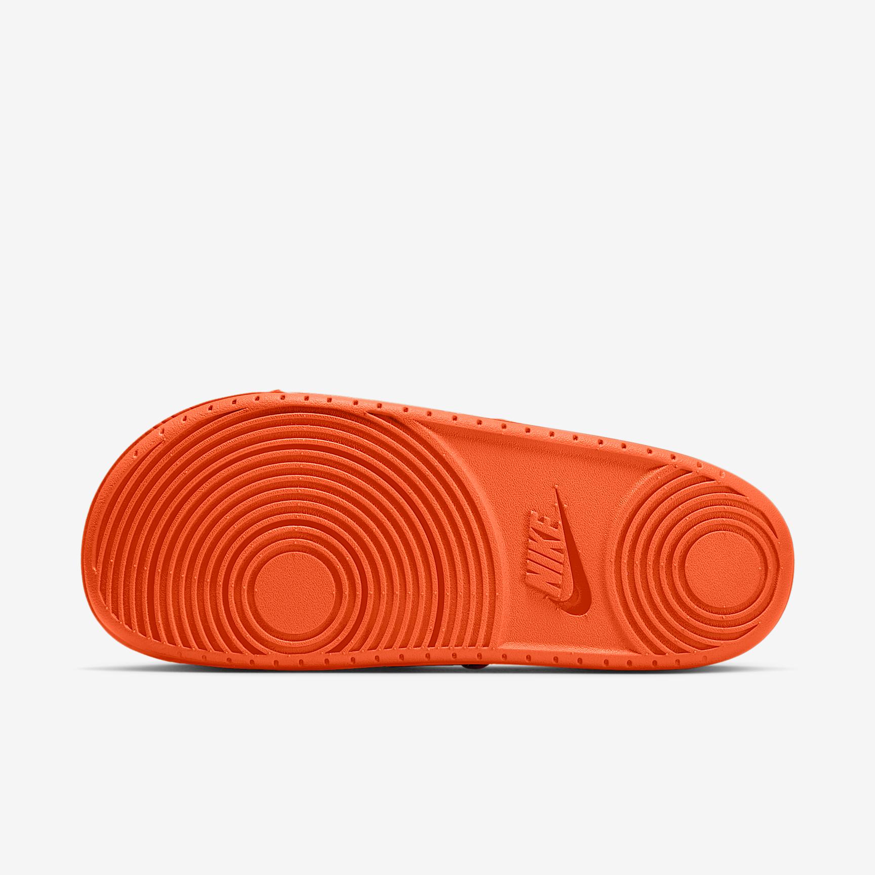 Kobe Offcourt Men's Slides Product Image