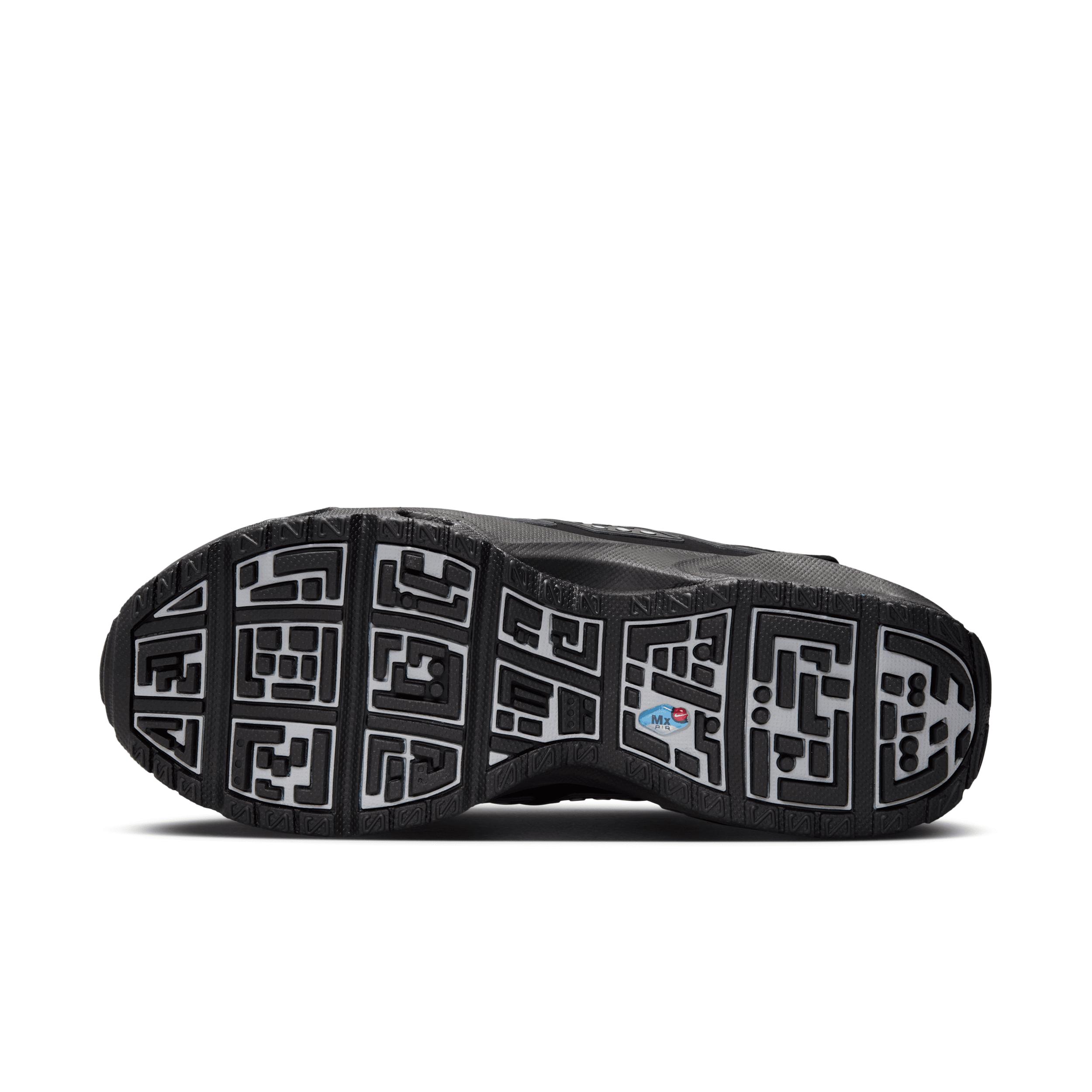 Nike Womens Air Max SNDR Shoes | FZ2068-001 Product Image