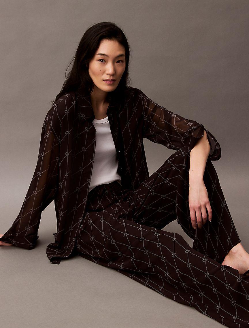 Flowing Printed Pull-On Pants Product Image