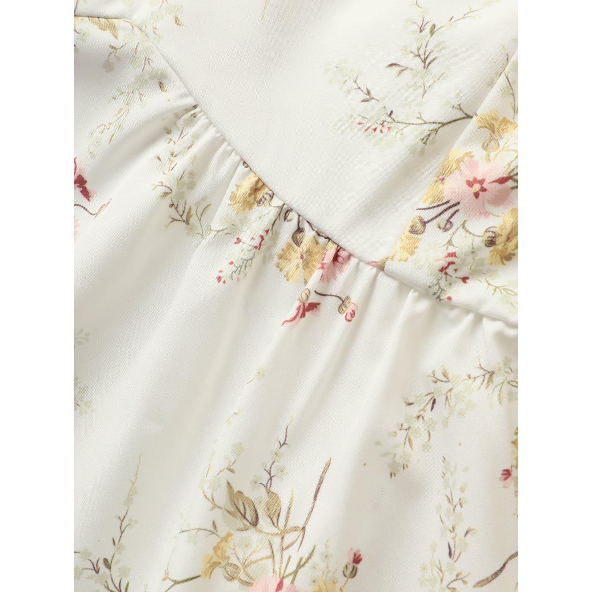 Plus Size V Neck Floral Print Adjustable Straps Cami Top Women Originalwhite Elegant Contrast V-neck Everyday Tank Tops Camis BloomChic 30/6X Product Image