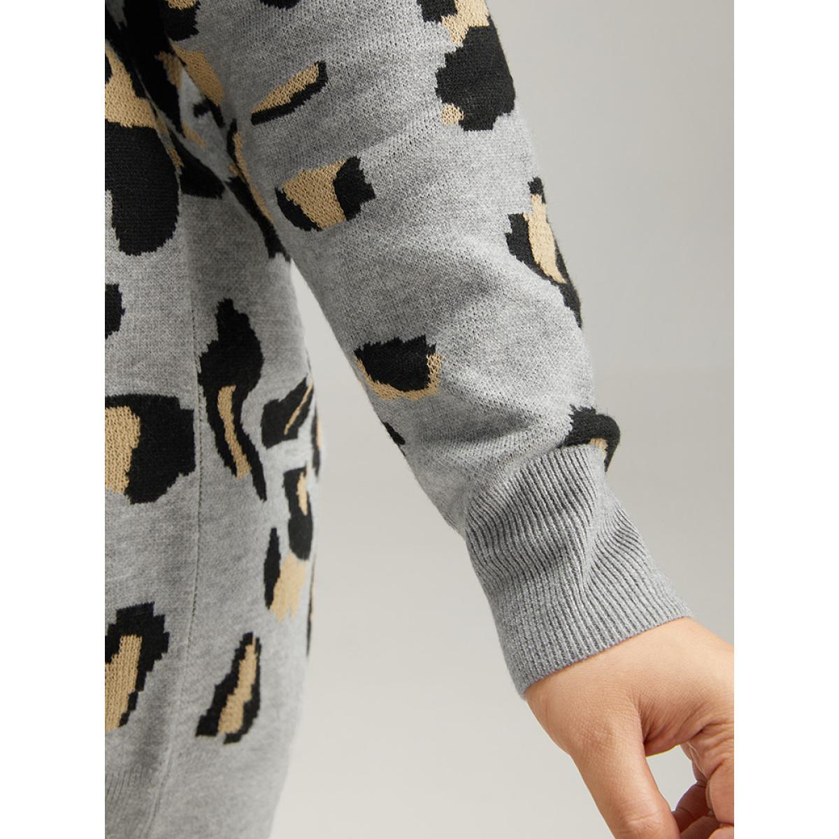 Plus Size Anti-Pilling Leopard Elastic Cuffs Pullover Leopard Women Casual Loose Long Sleeve V-neck Dailywear Pullovers BloomChic 12/L Product Image
