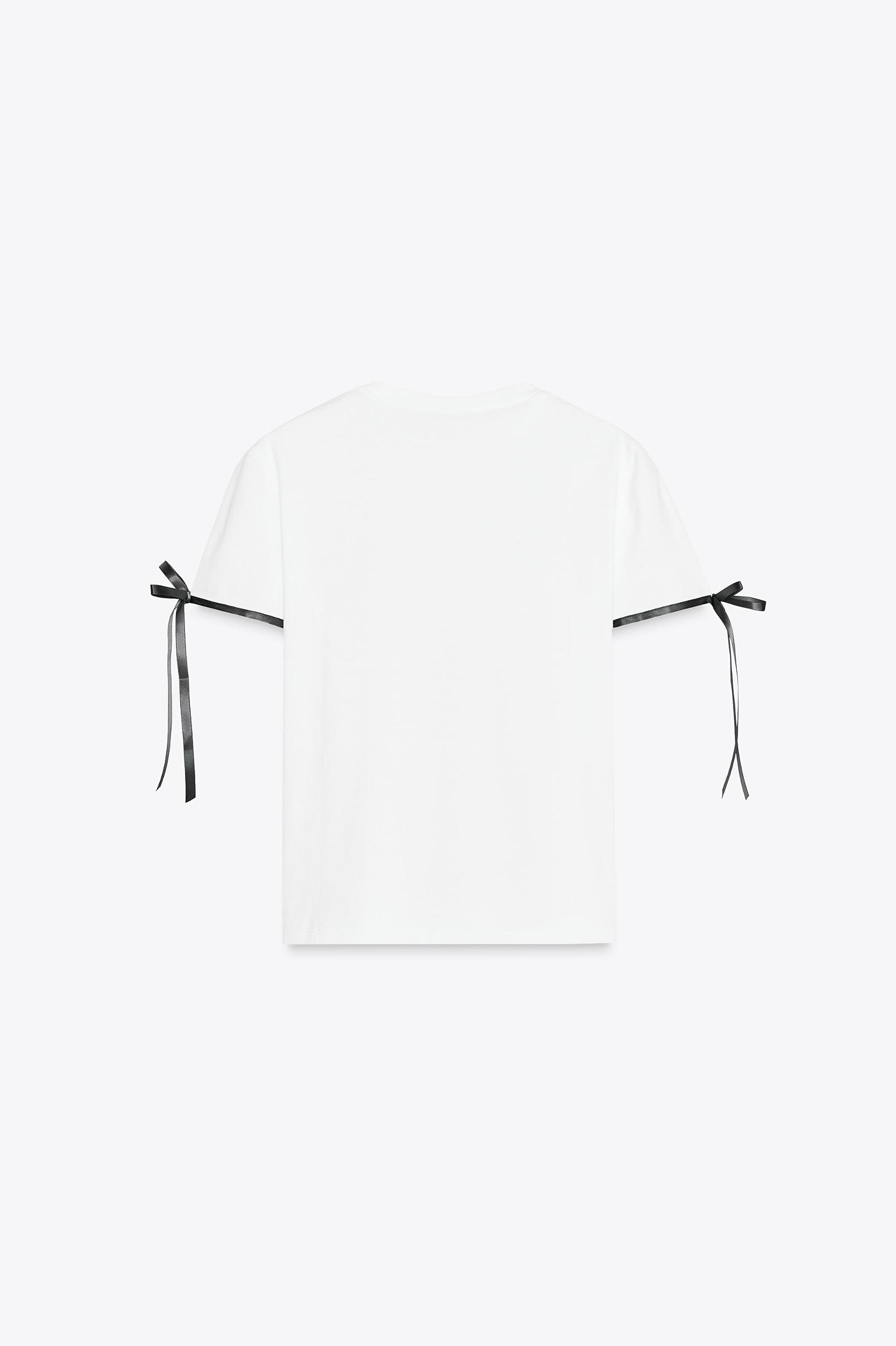 CONTRAST BOW T-SHIRT Product Image