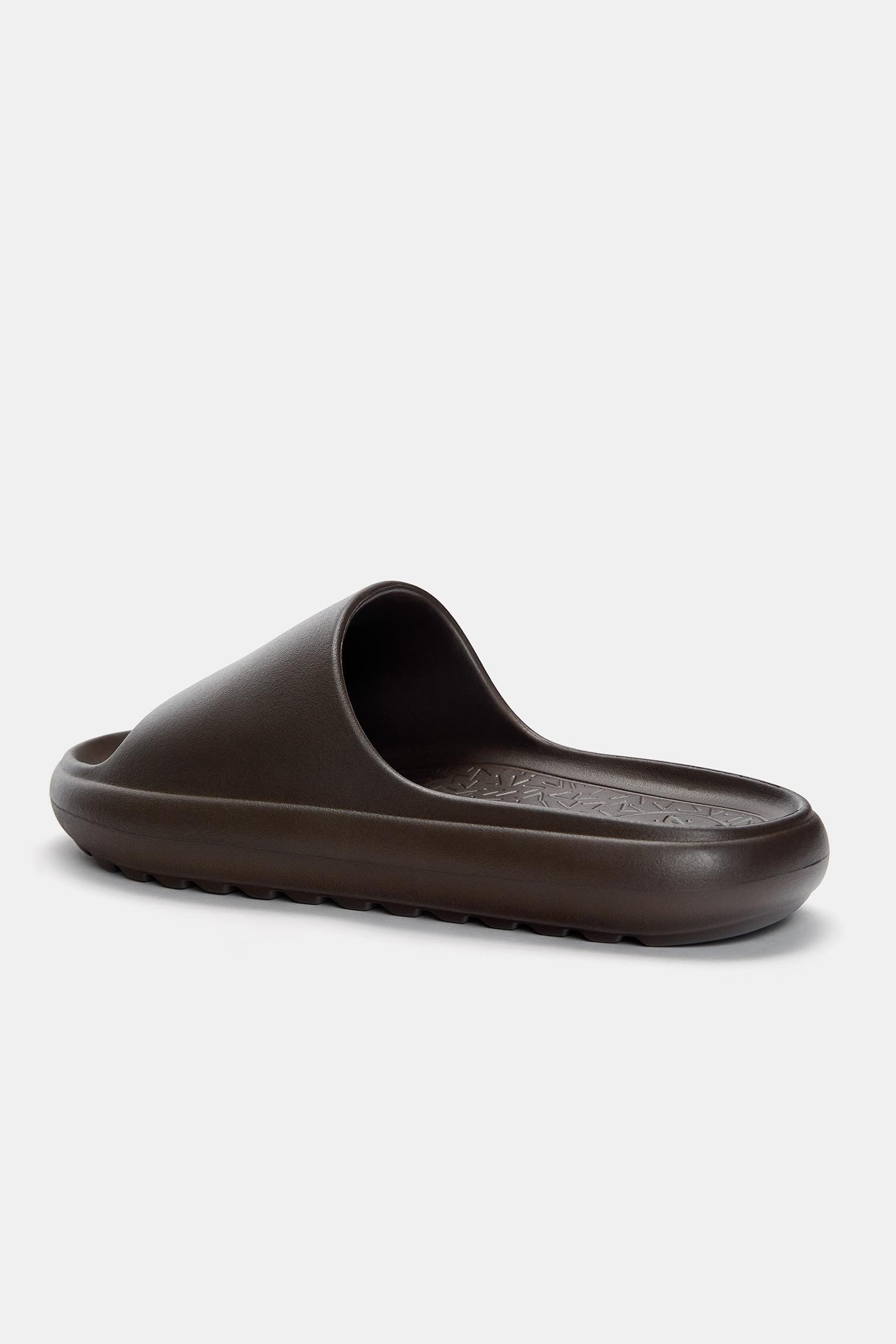Rubberized sandals Product Image