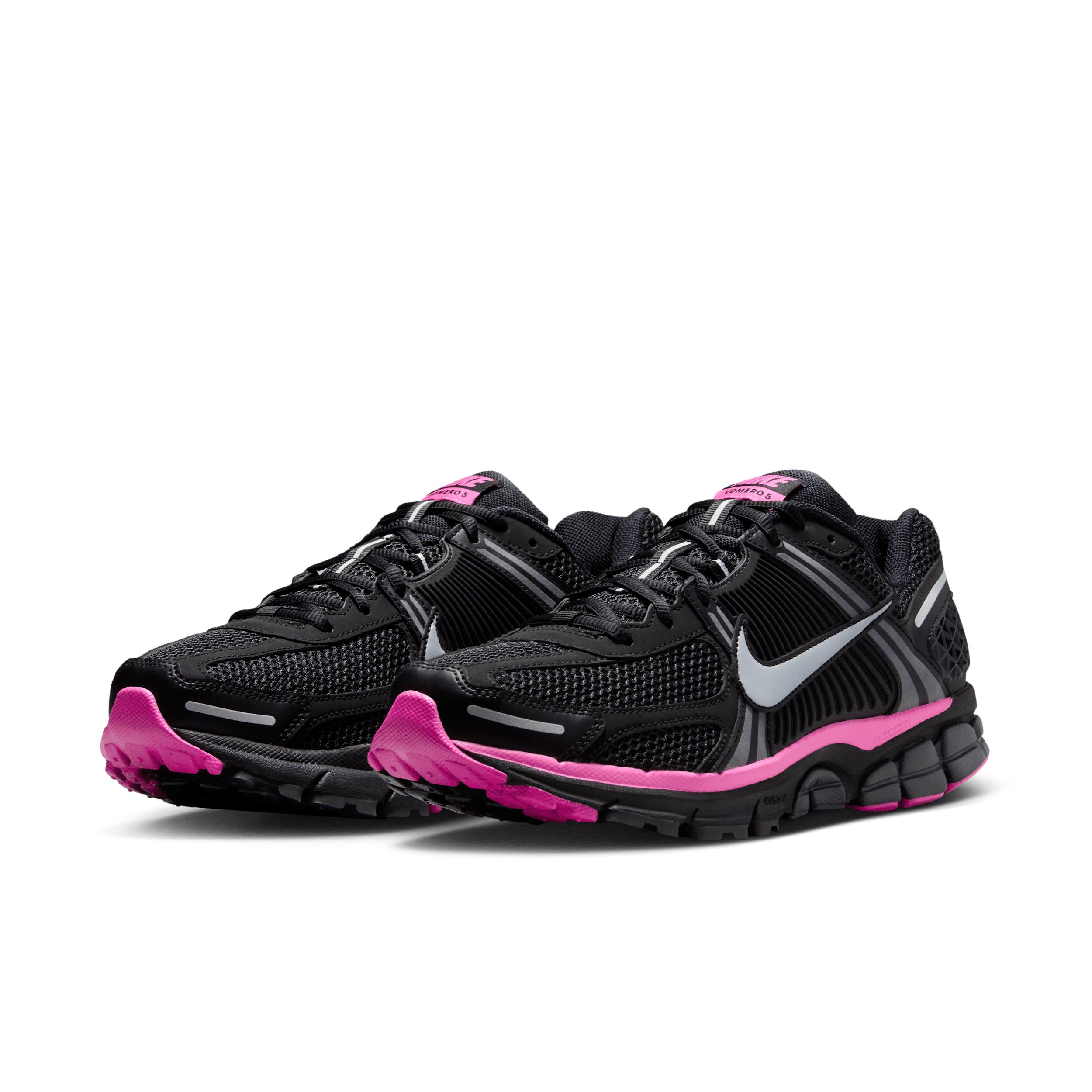 Nike Men's Zoom Vomero 5 Shoes Product Image