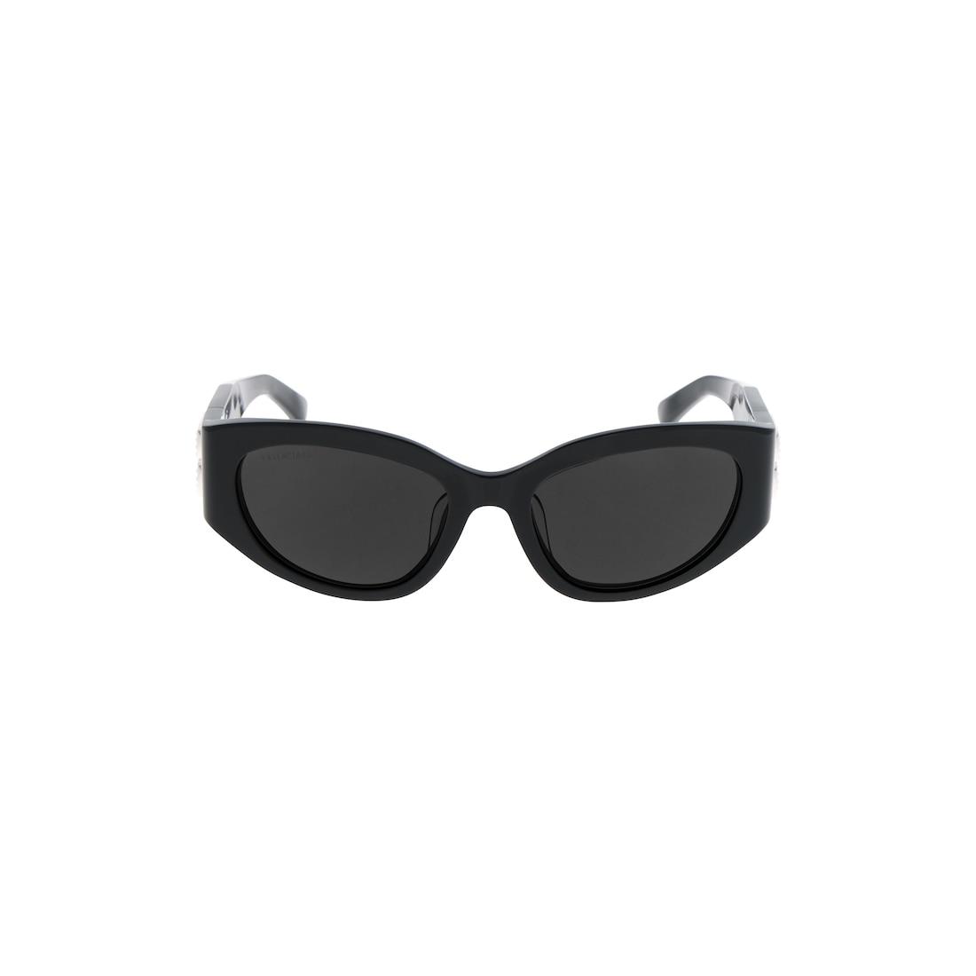 Women's Bossy Round Af Sunglasses in Black Product Image