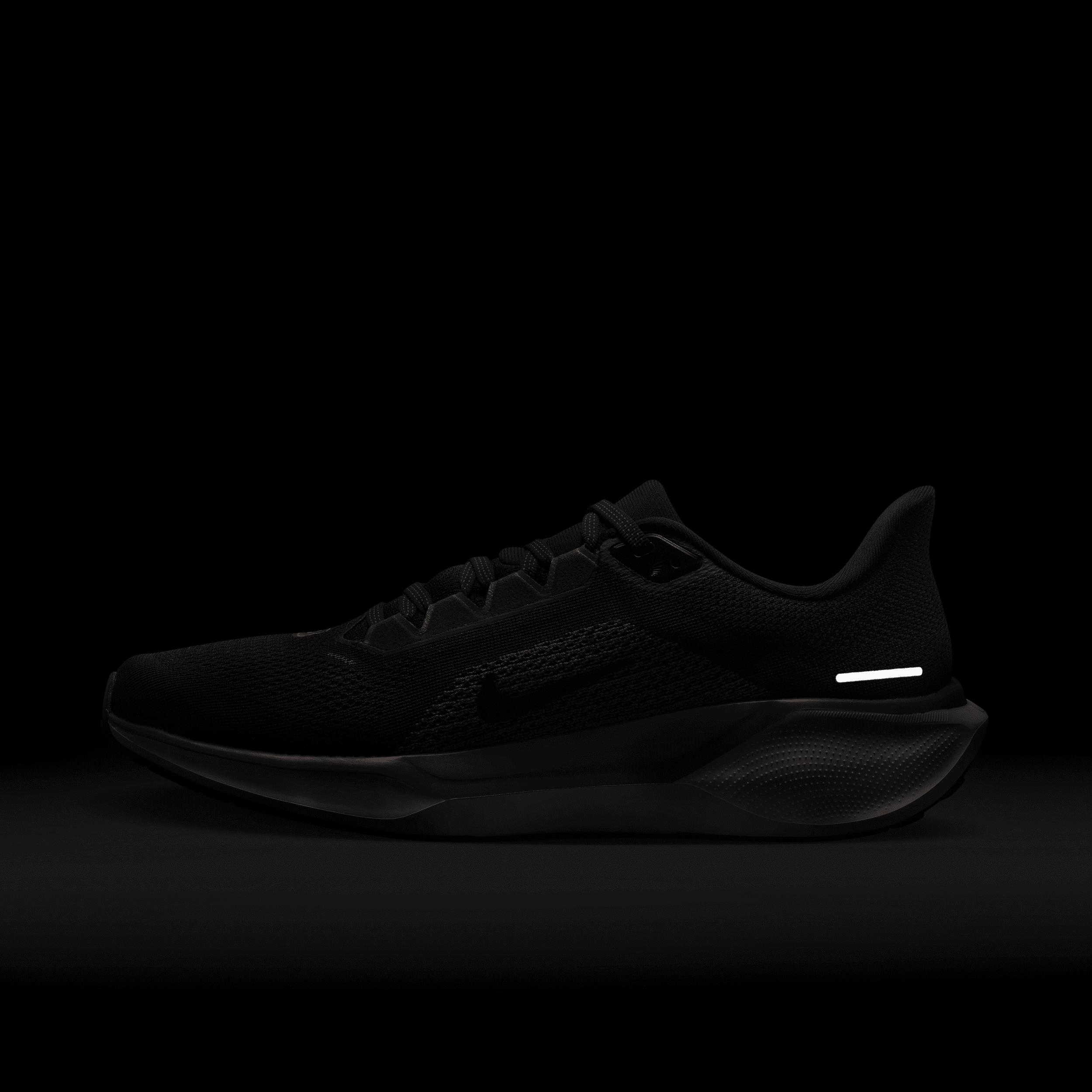 Nike Women's Air Pegasus 2005 Shoes Product Image