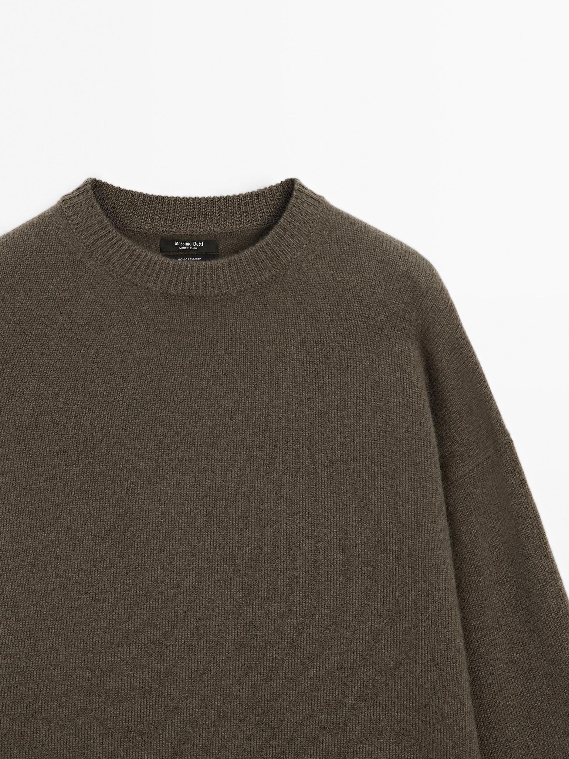 100% cashmere oversize knit sweater Product Image