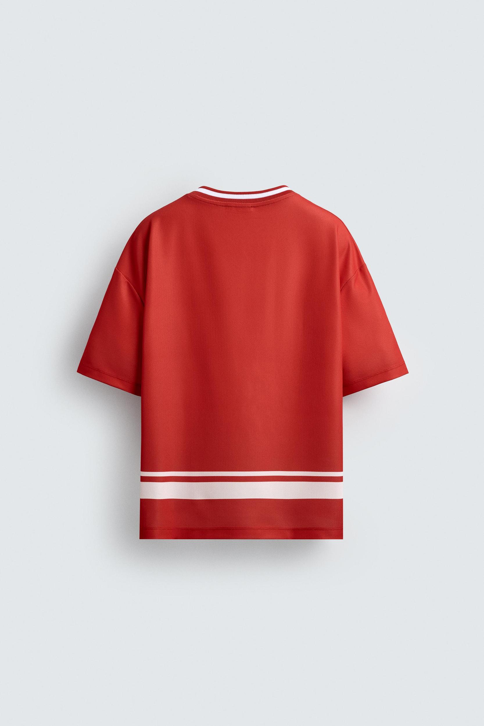 RETRO FOOTBALL PRINT T-SHIRT Product Image