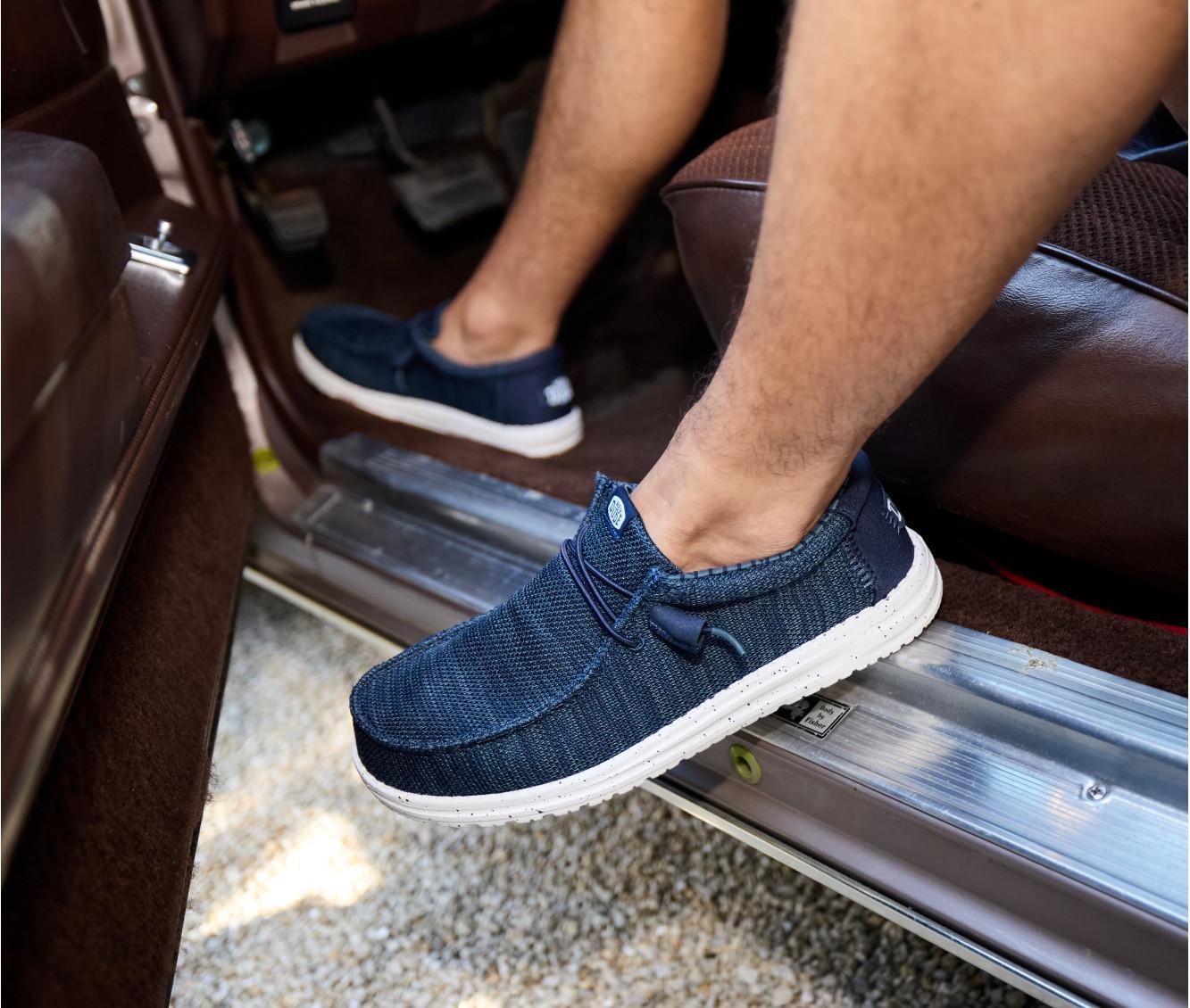 Men's HEYDUDE Wally Stretch Sox Casual Shoes Product Image