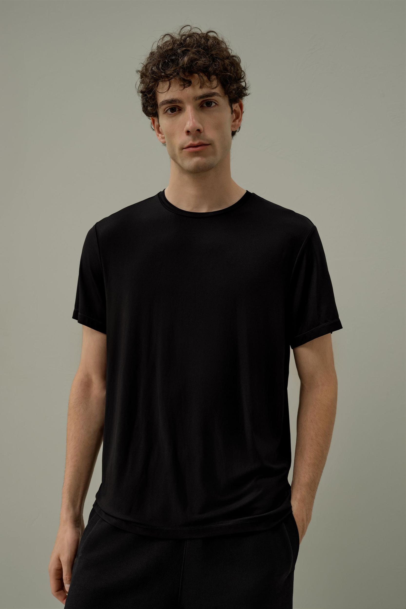 Silk Breeze Jersey Men's T-shirt Product Image